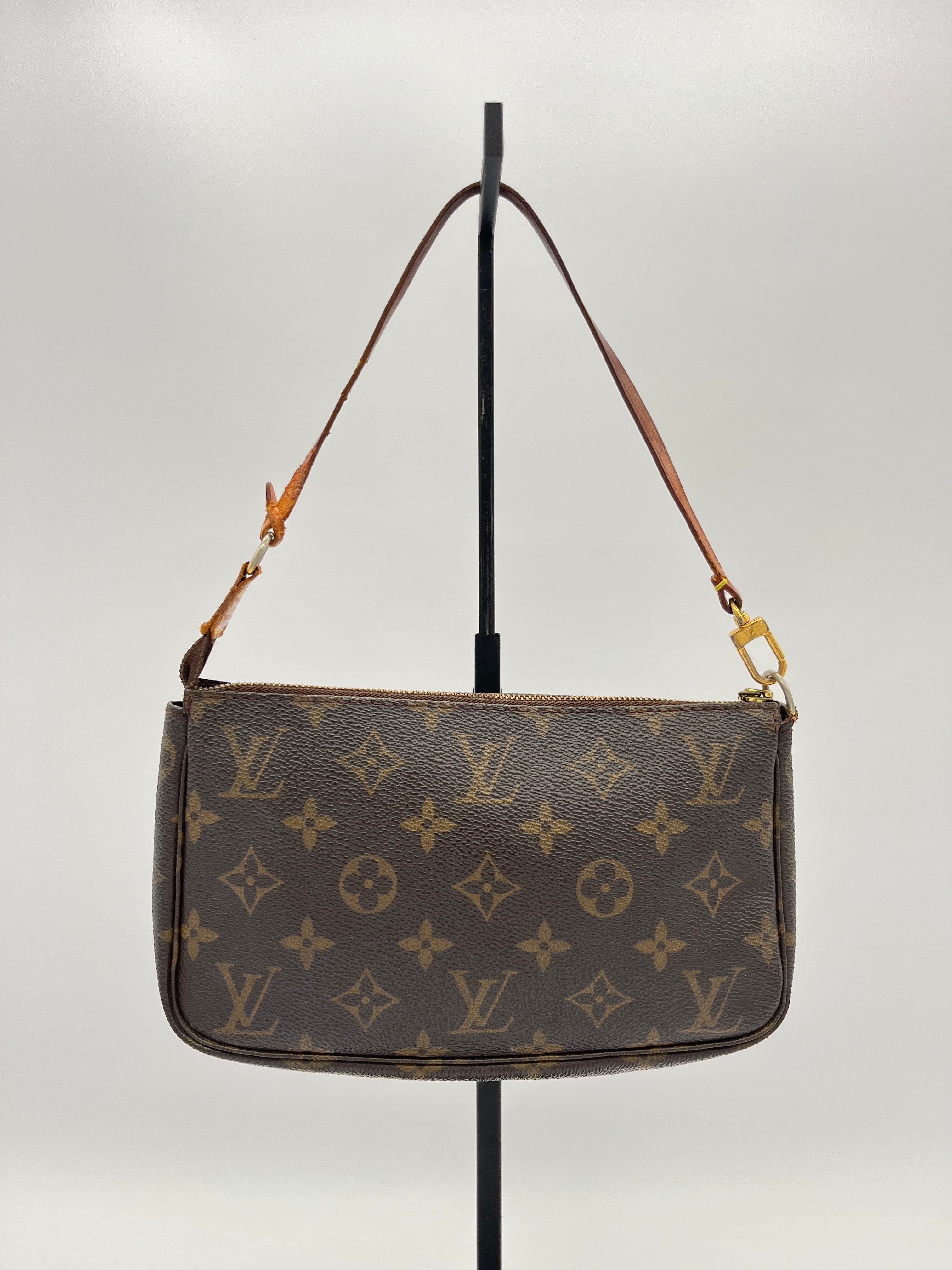 Louis Vuitton Pochette Accessoires