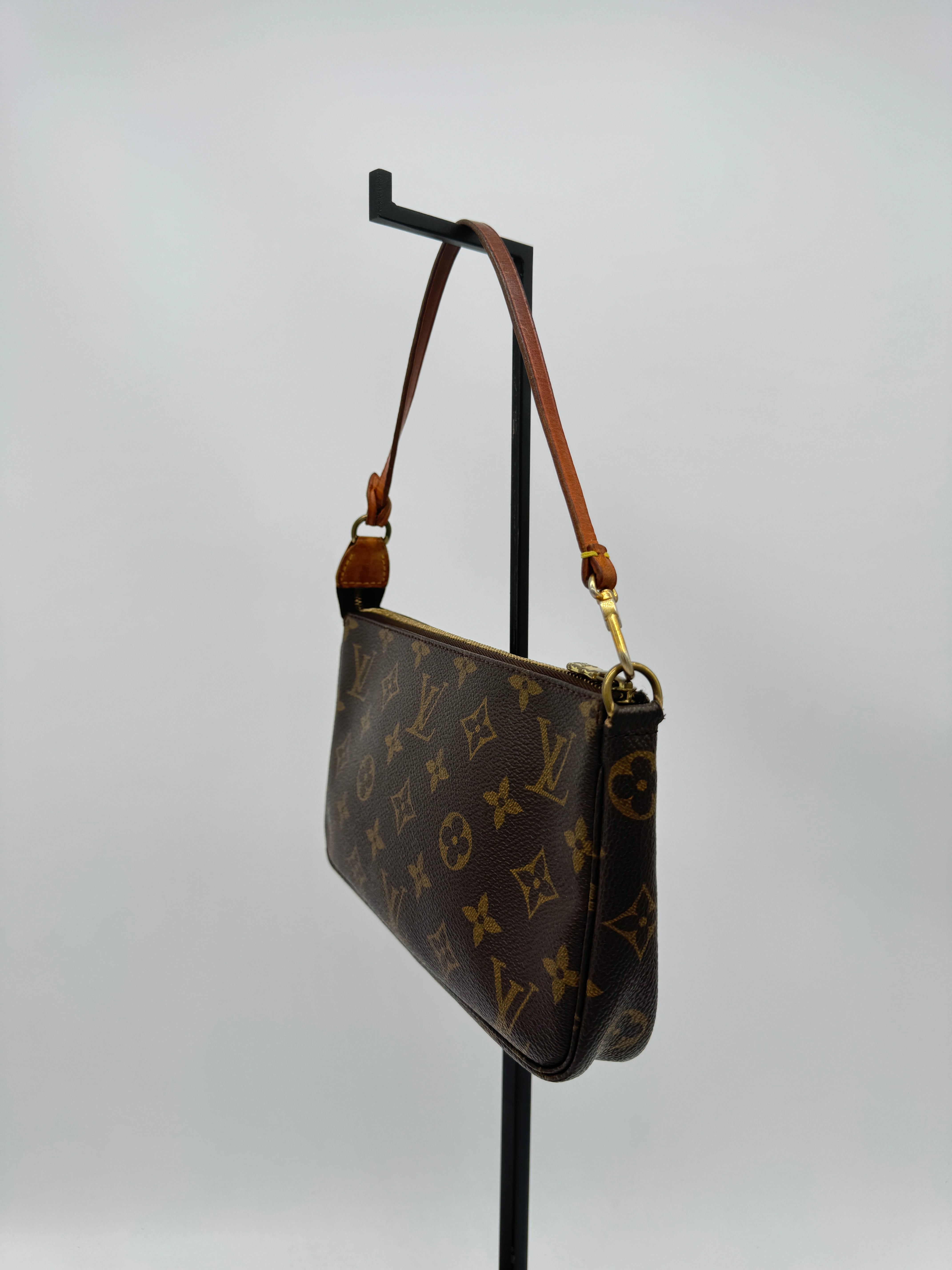 Louis Vuitton Pochette Accessoires