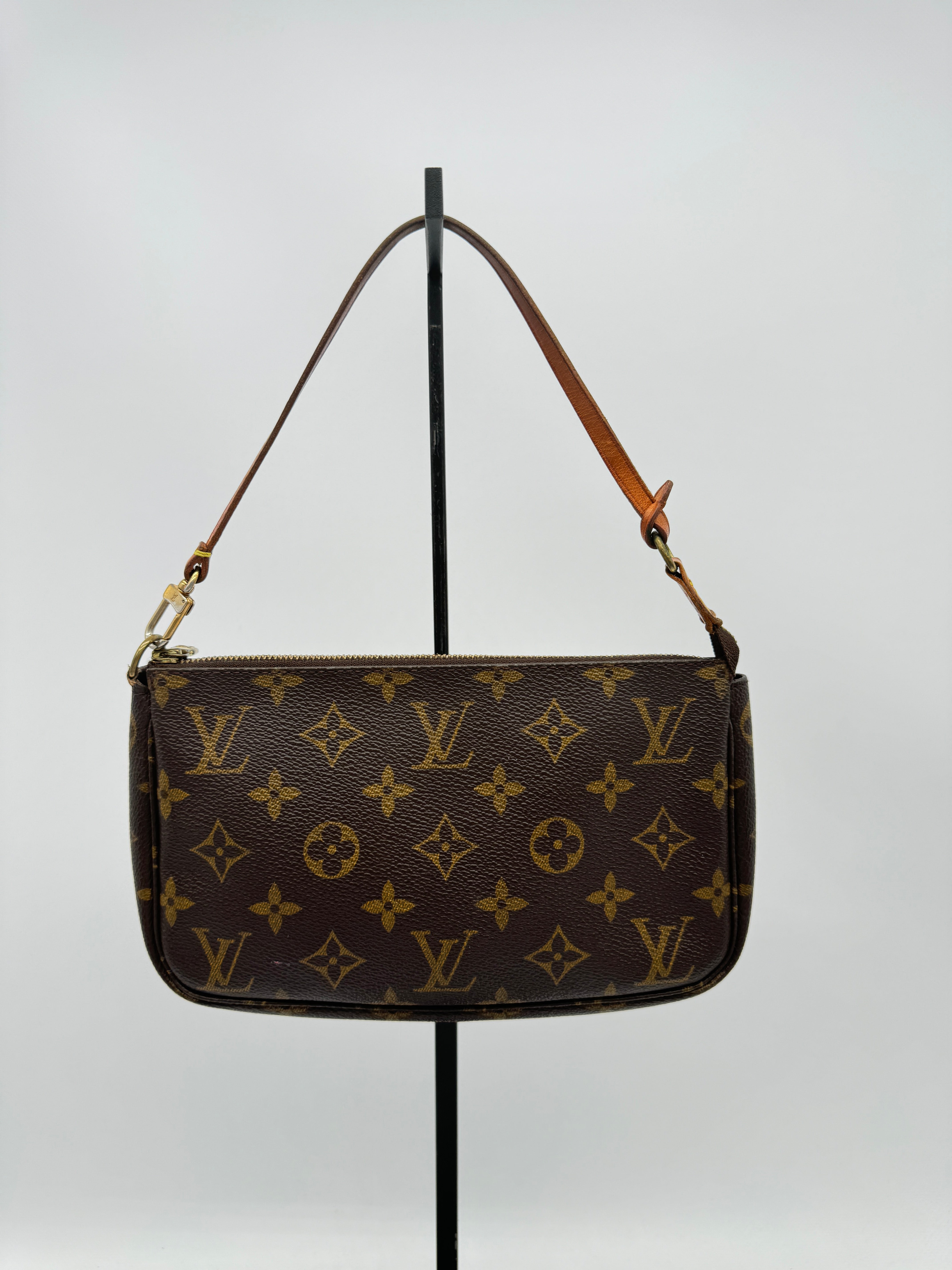 Louis Vuitton Pochette Accessoires