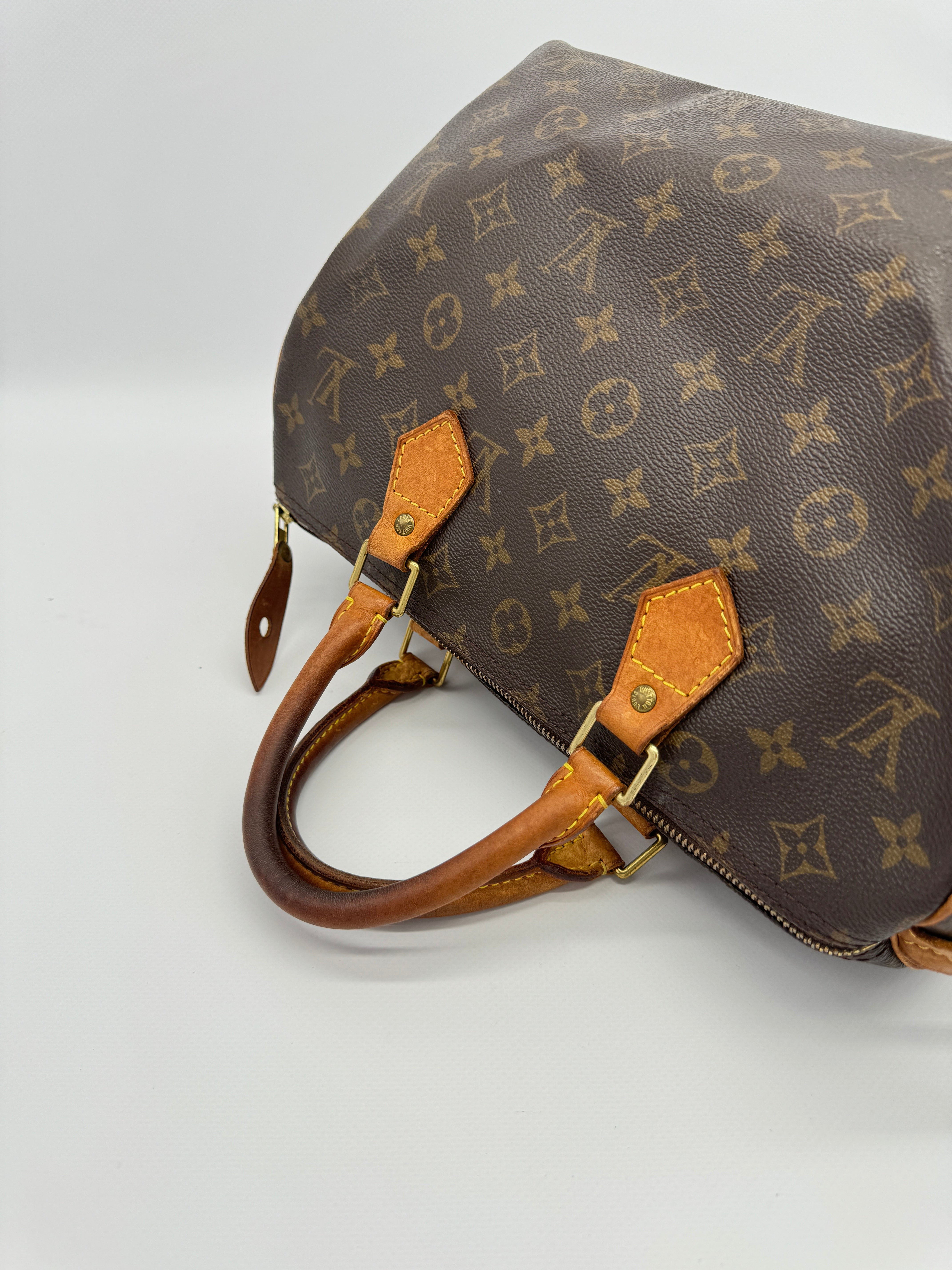 Louis Vuitton Speedy 30