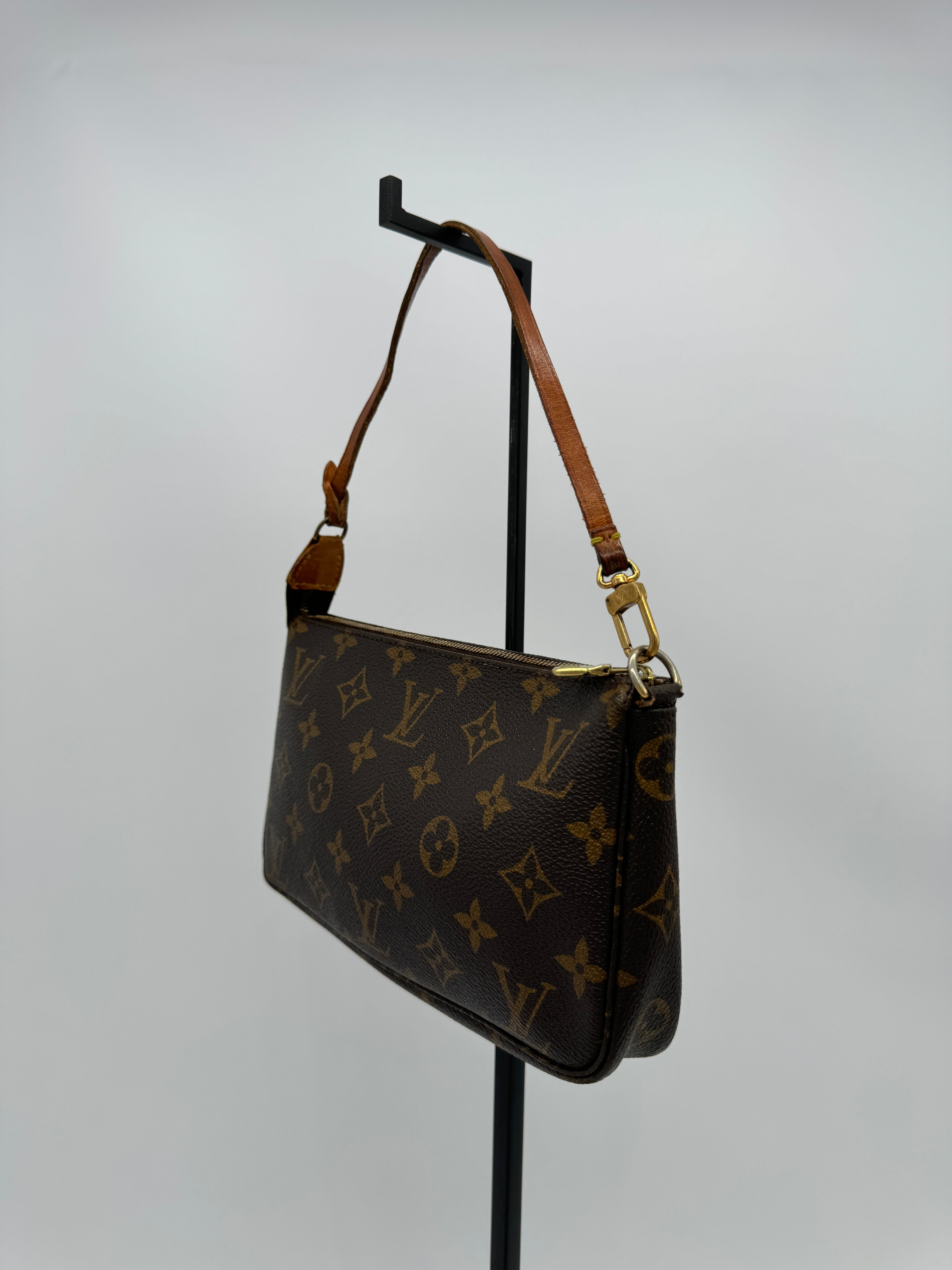 Louis Vuitton Pochette Accessoires