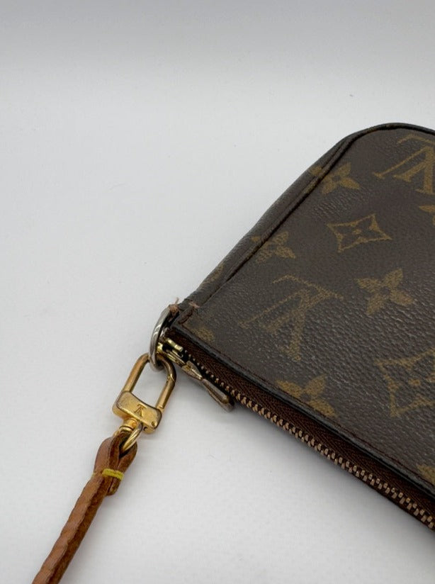 Louis Vuitton Pochette Accessoires