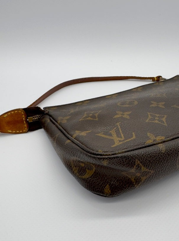 Louis Vuitton Pochette Accessoires