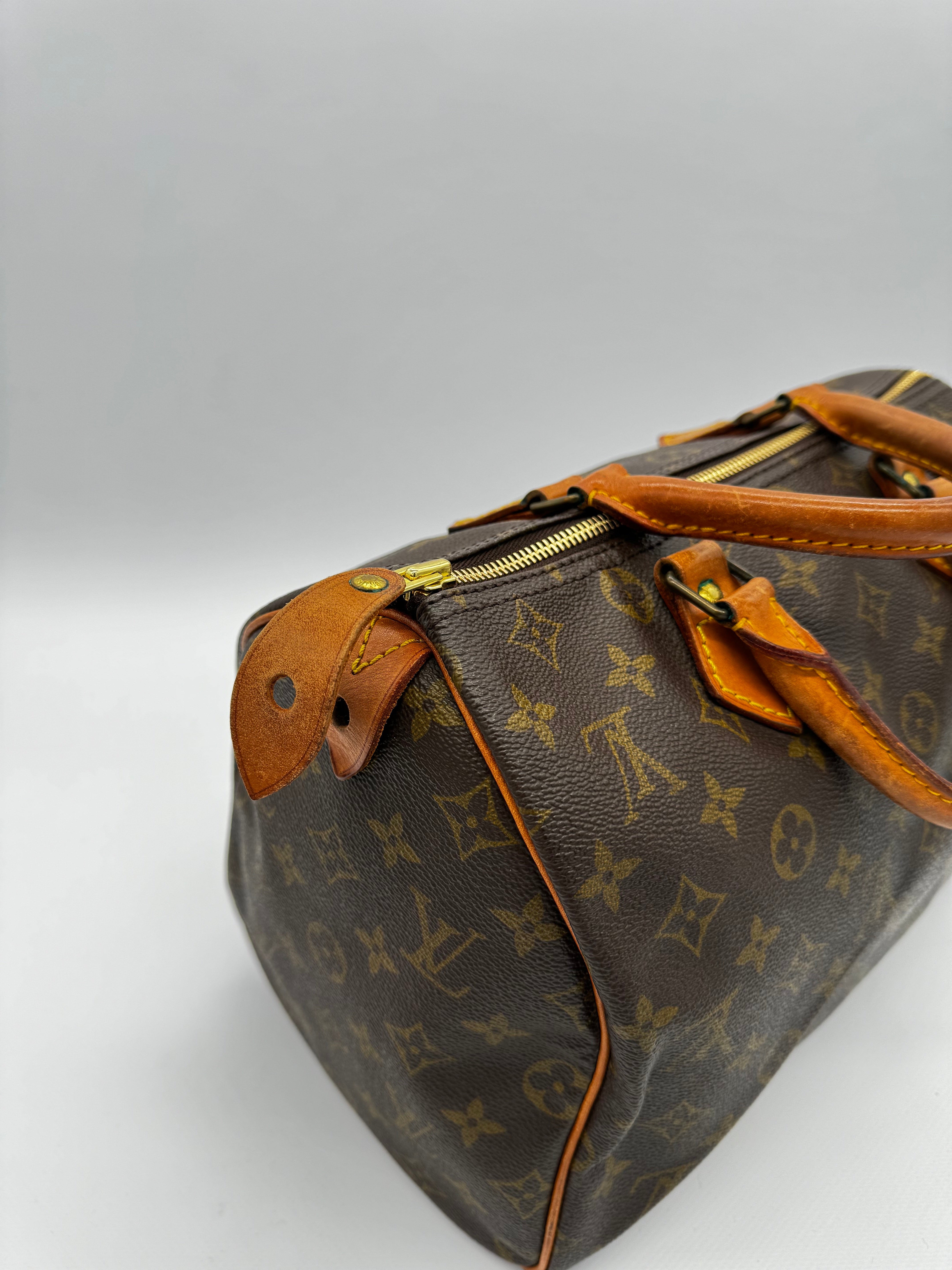 Louis Vuitton Speedy 30