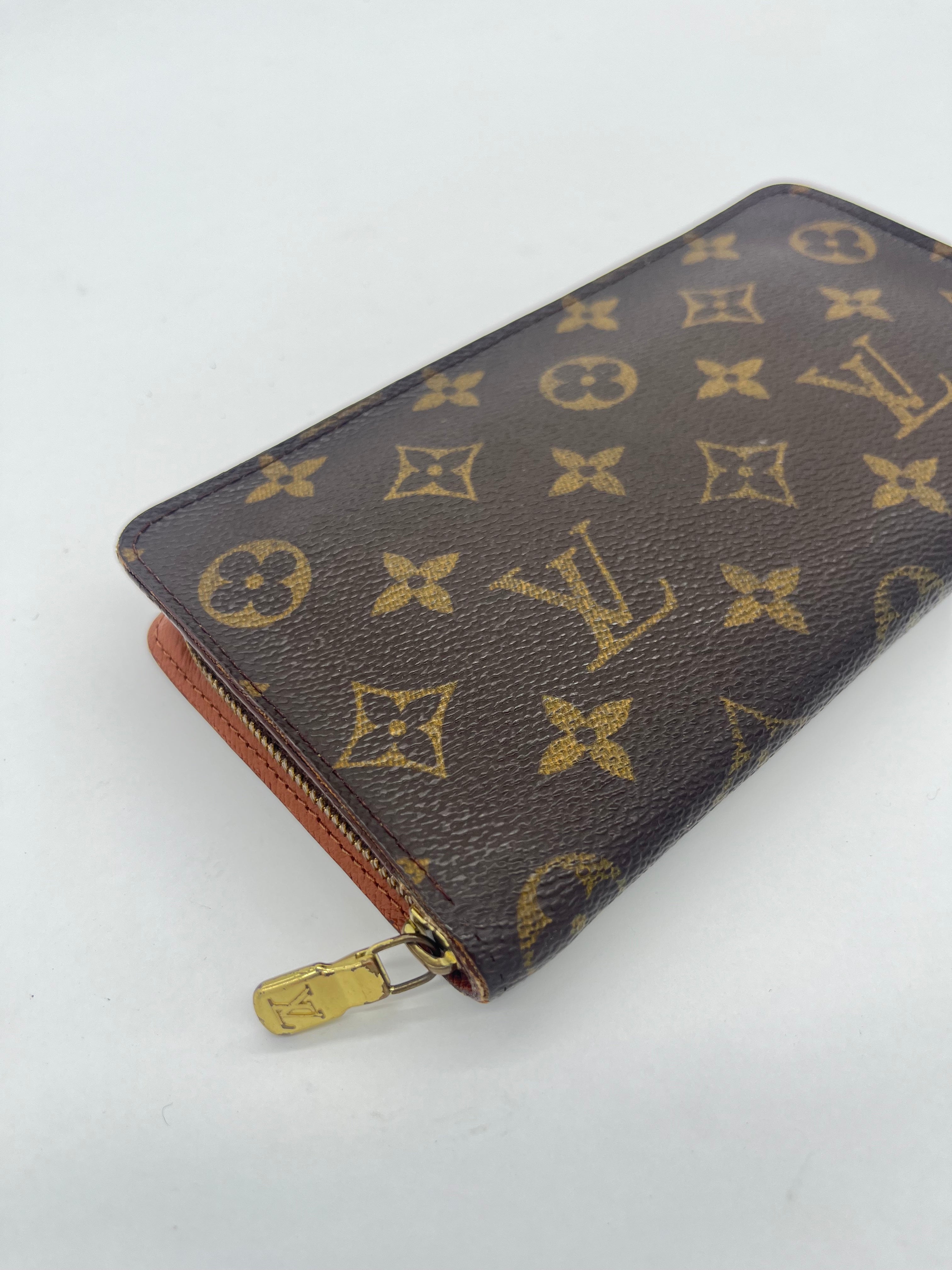 Louis Vuitton Zipper Wallet