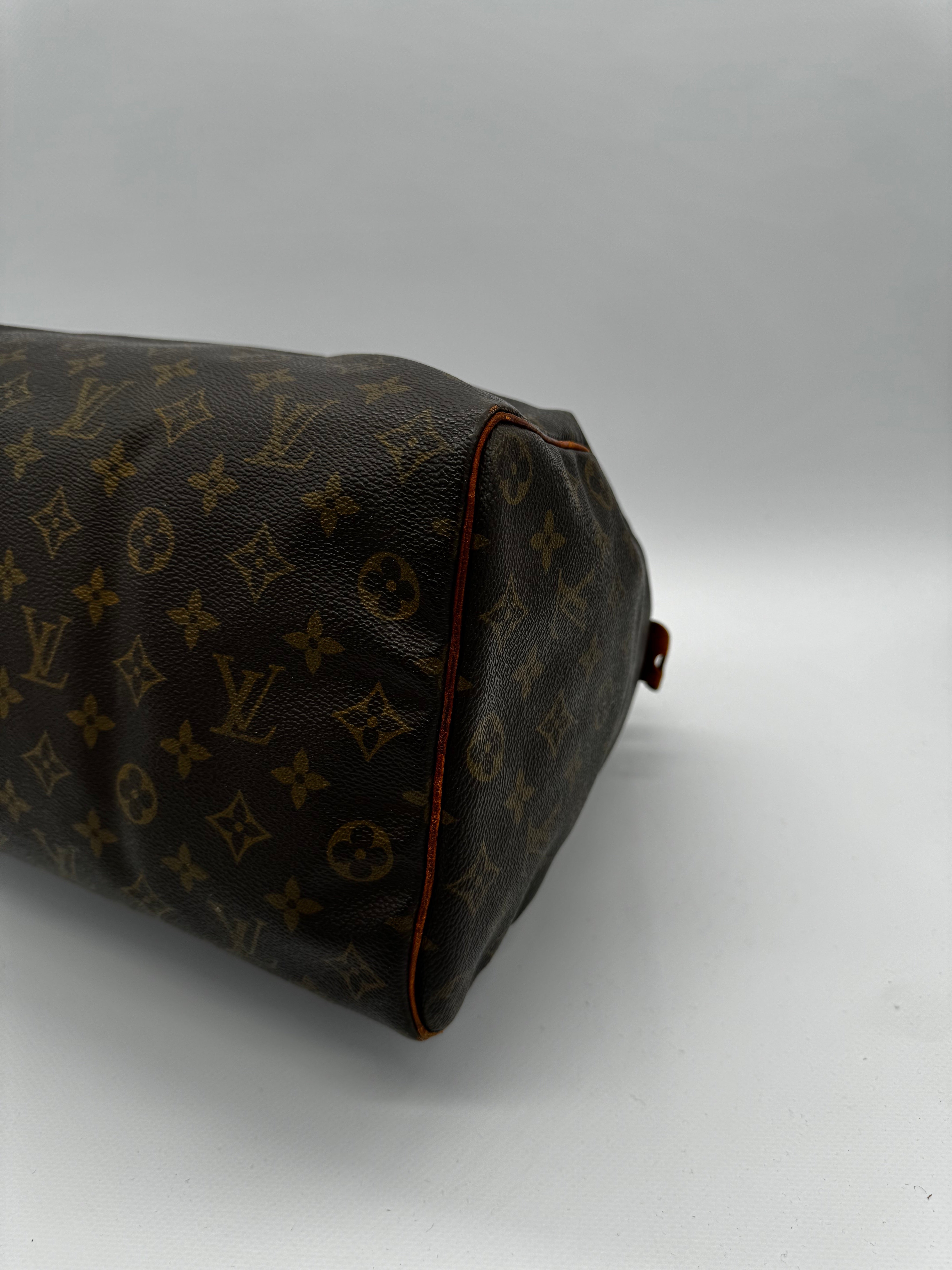 Louis Vuitton Speedy 35