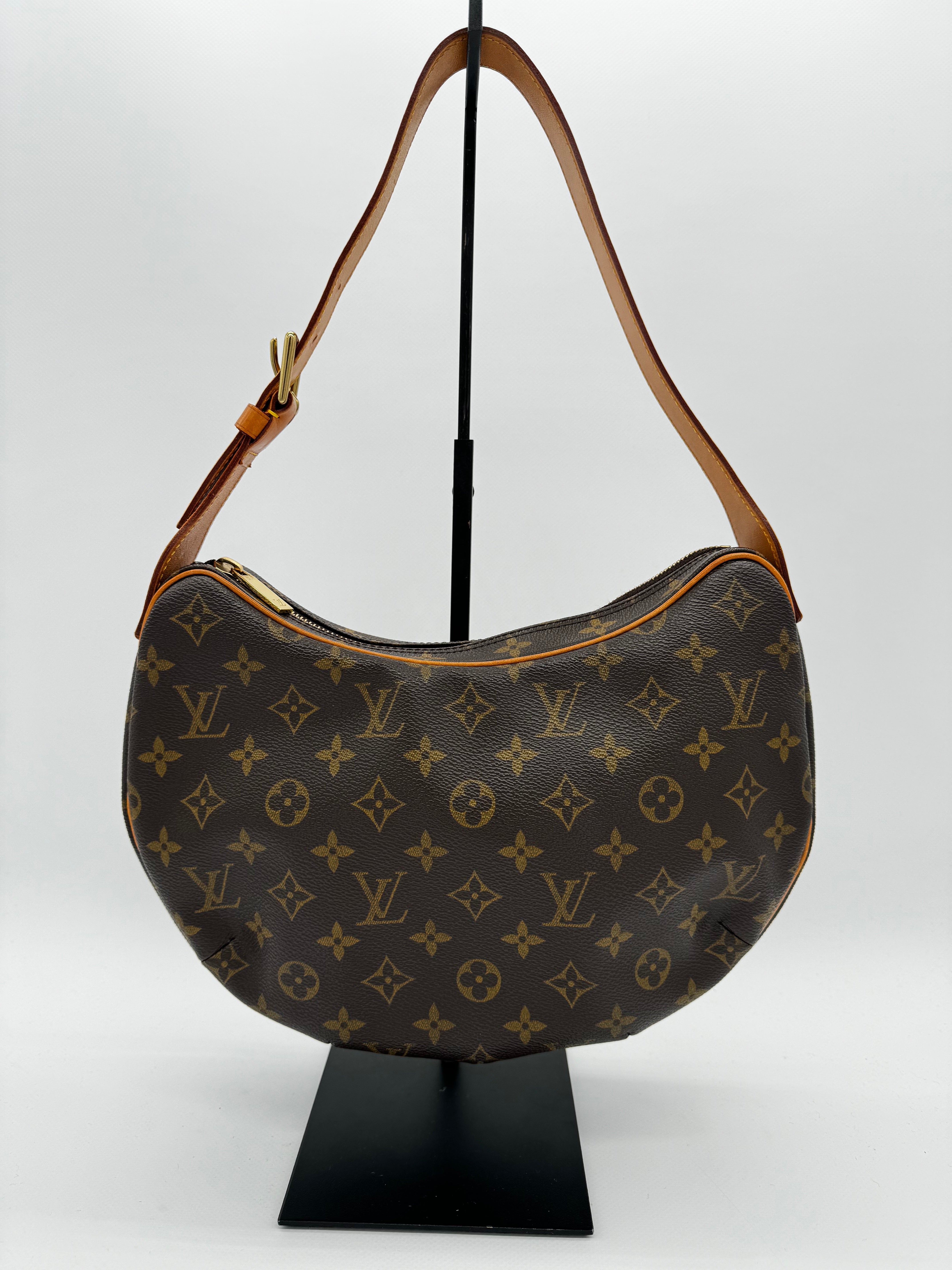 Louis Vuitton Croissant MM