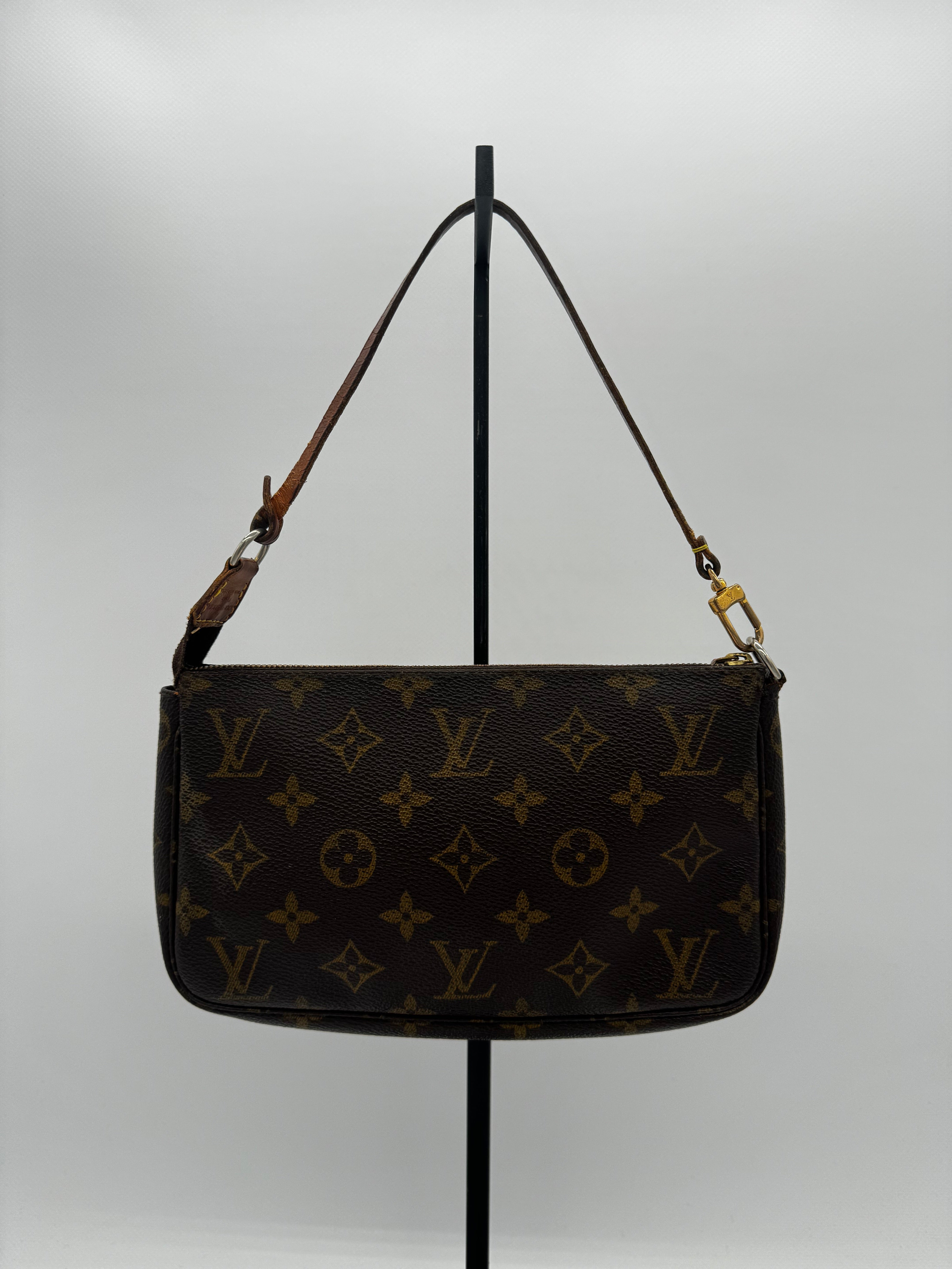 Louis Vuitton Pochette Accessoires