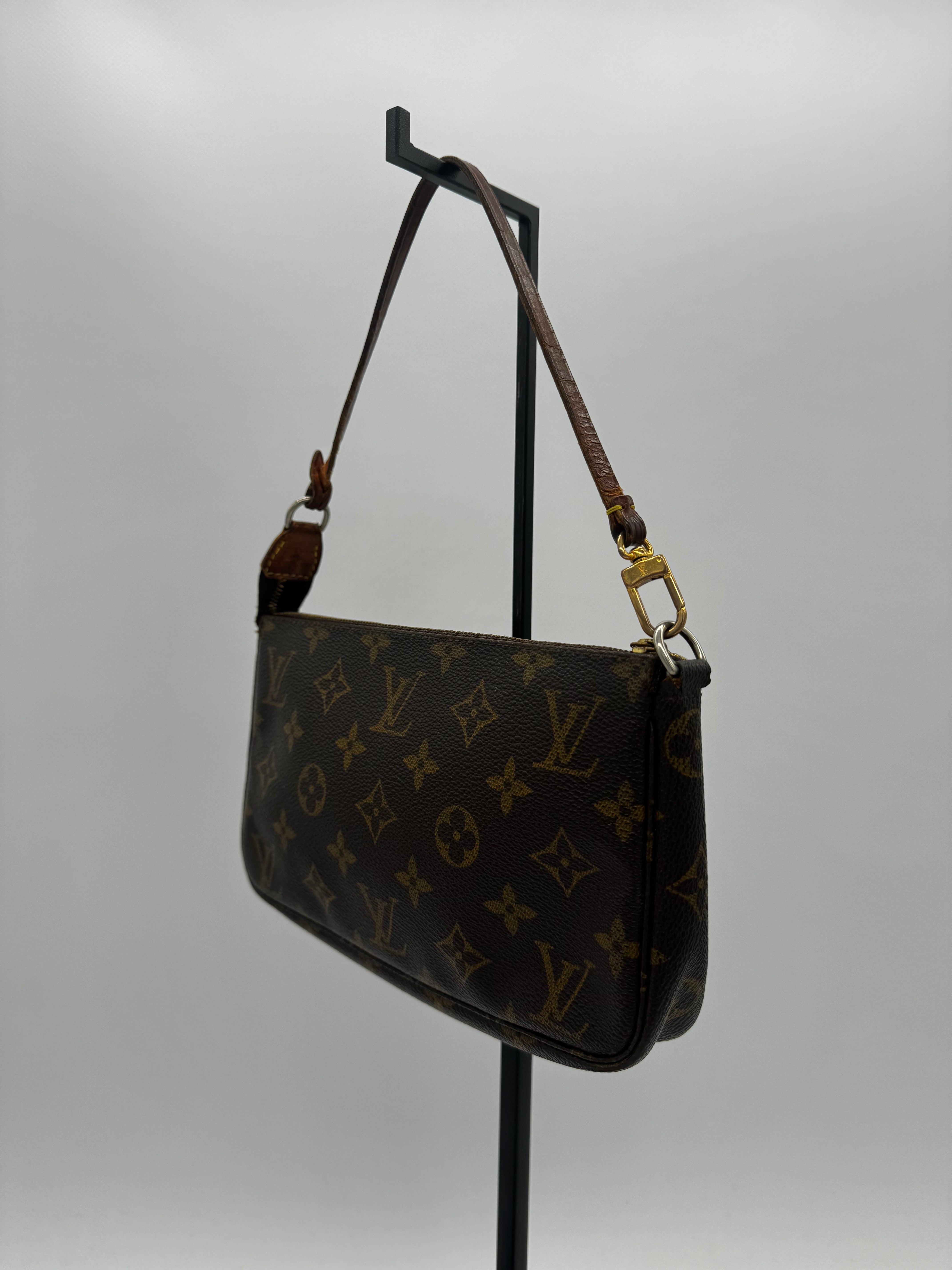 Louis Vuitton Pochette Accessoires