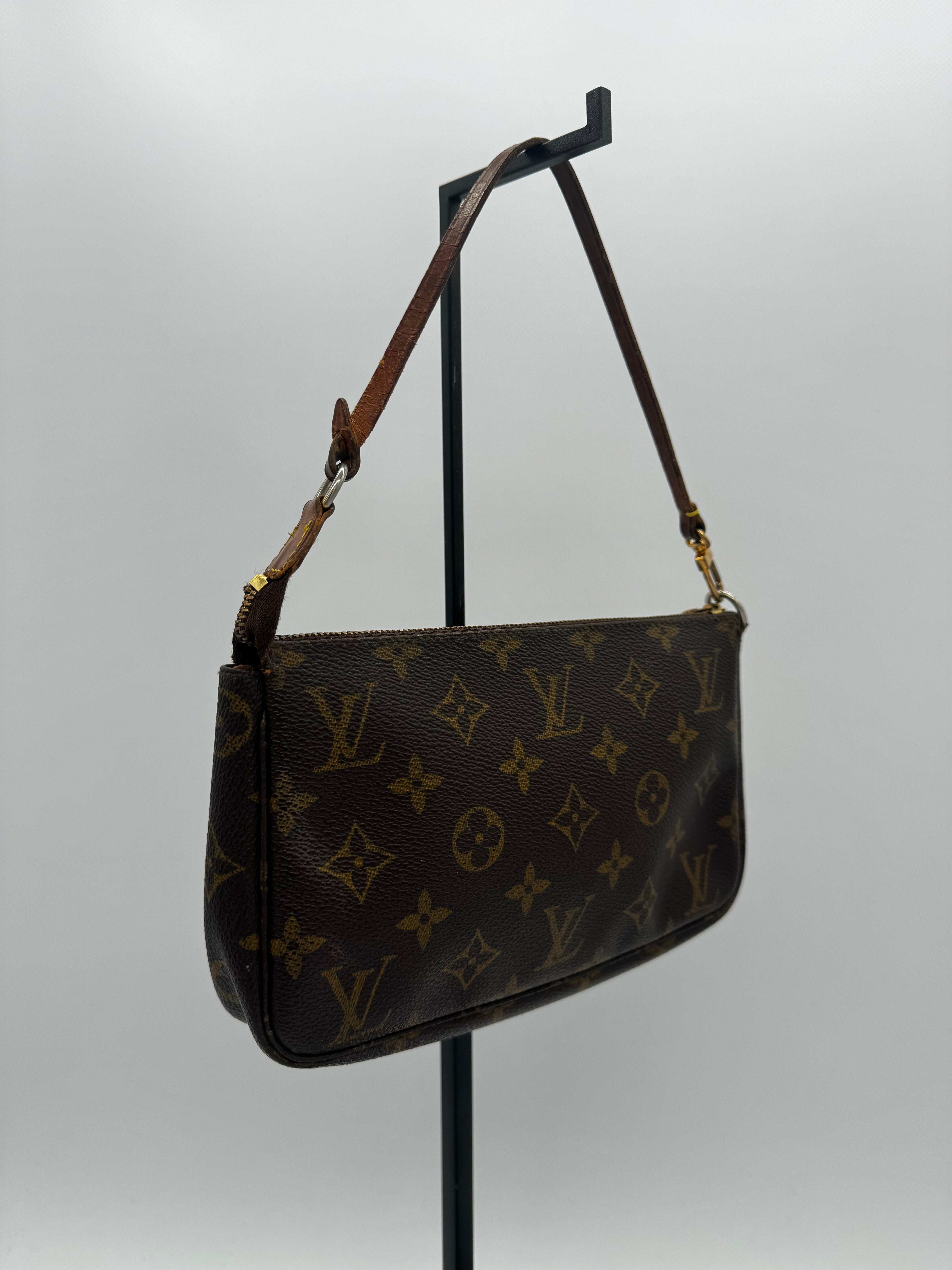 Louis Vuitton Pochette Accessoires