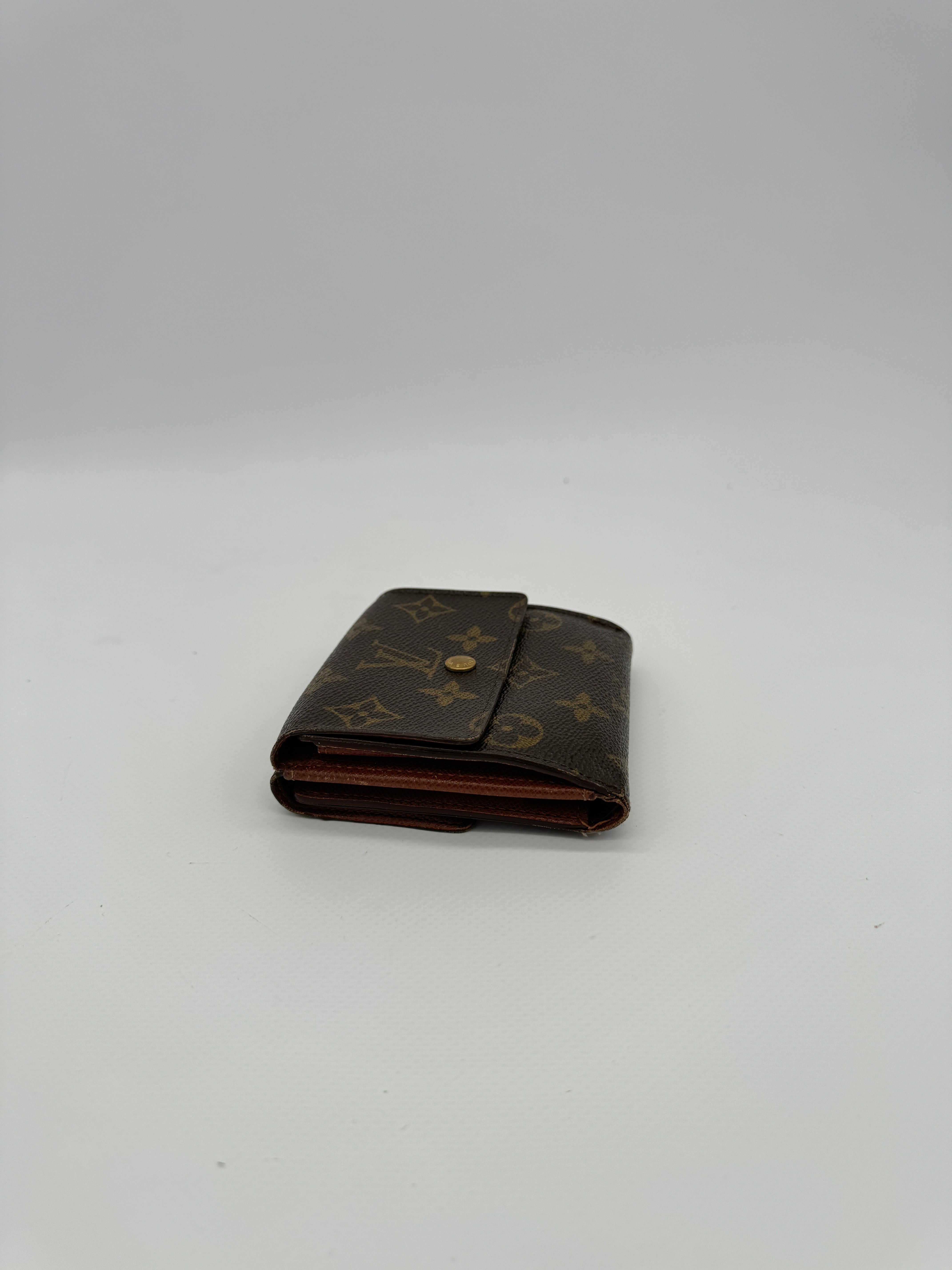 Louis Vuitton Elise Wallet