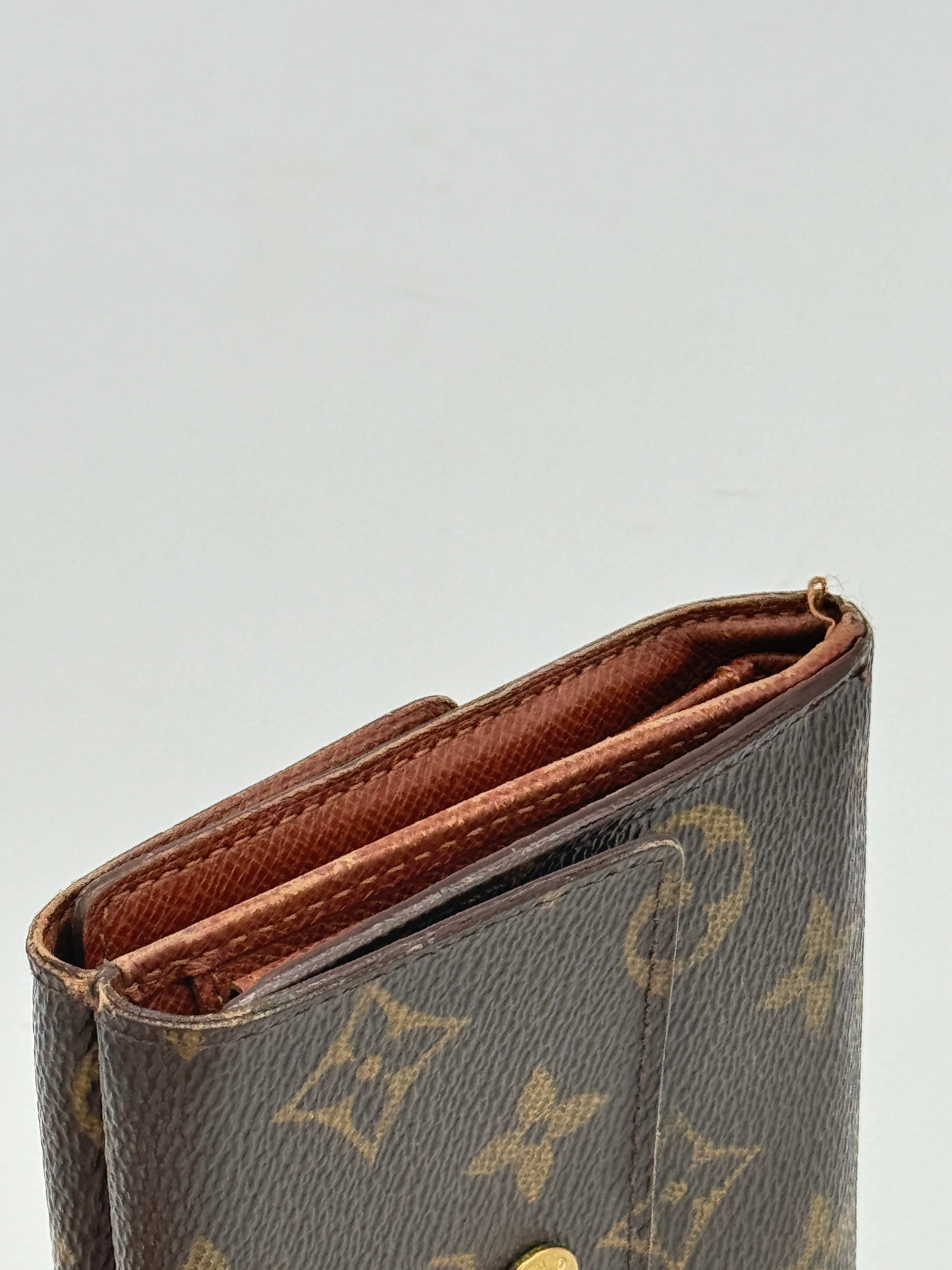 Louis Vuitton Elise Wallet