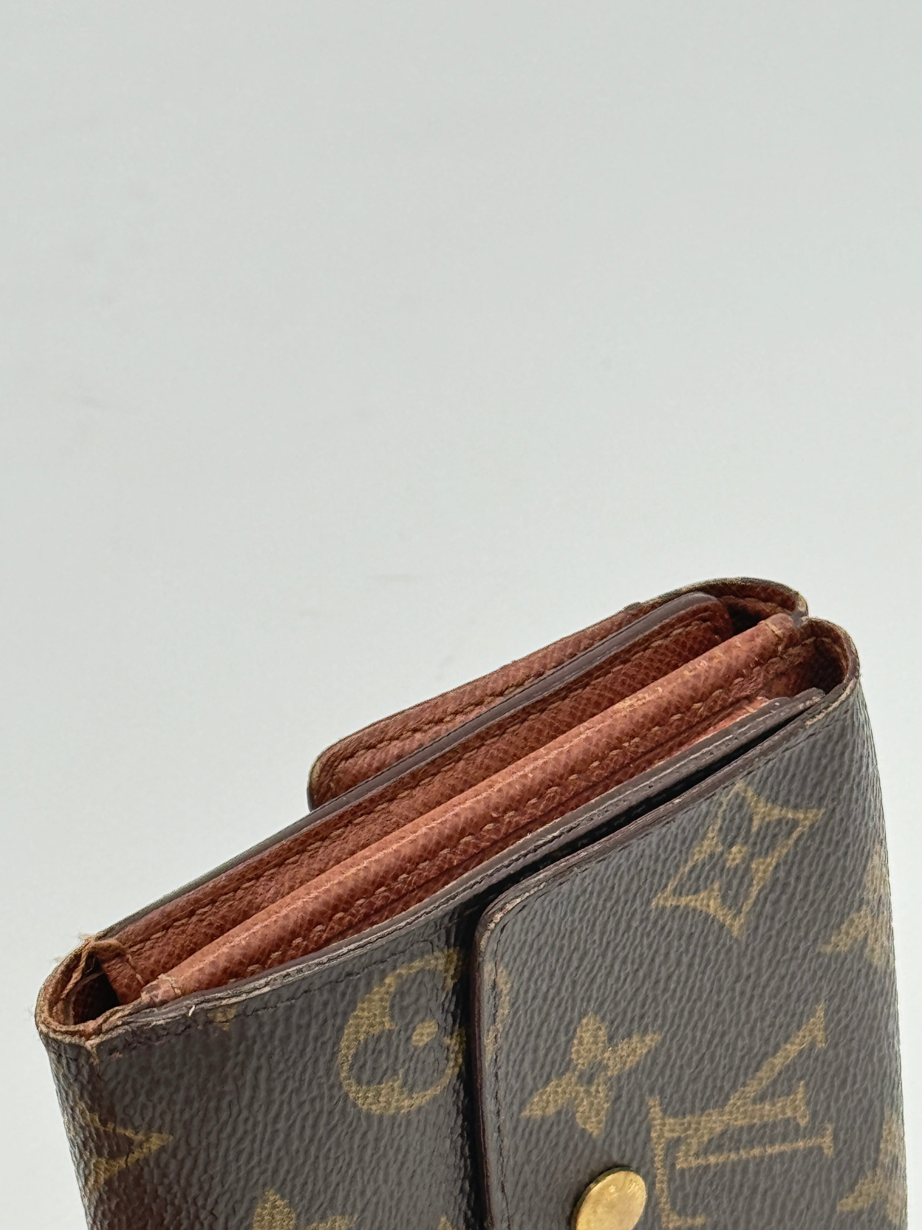 Louis Vuitton Elise Wallet