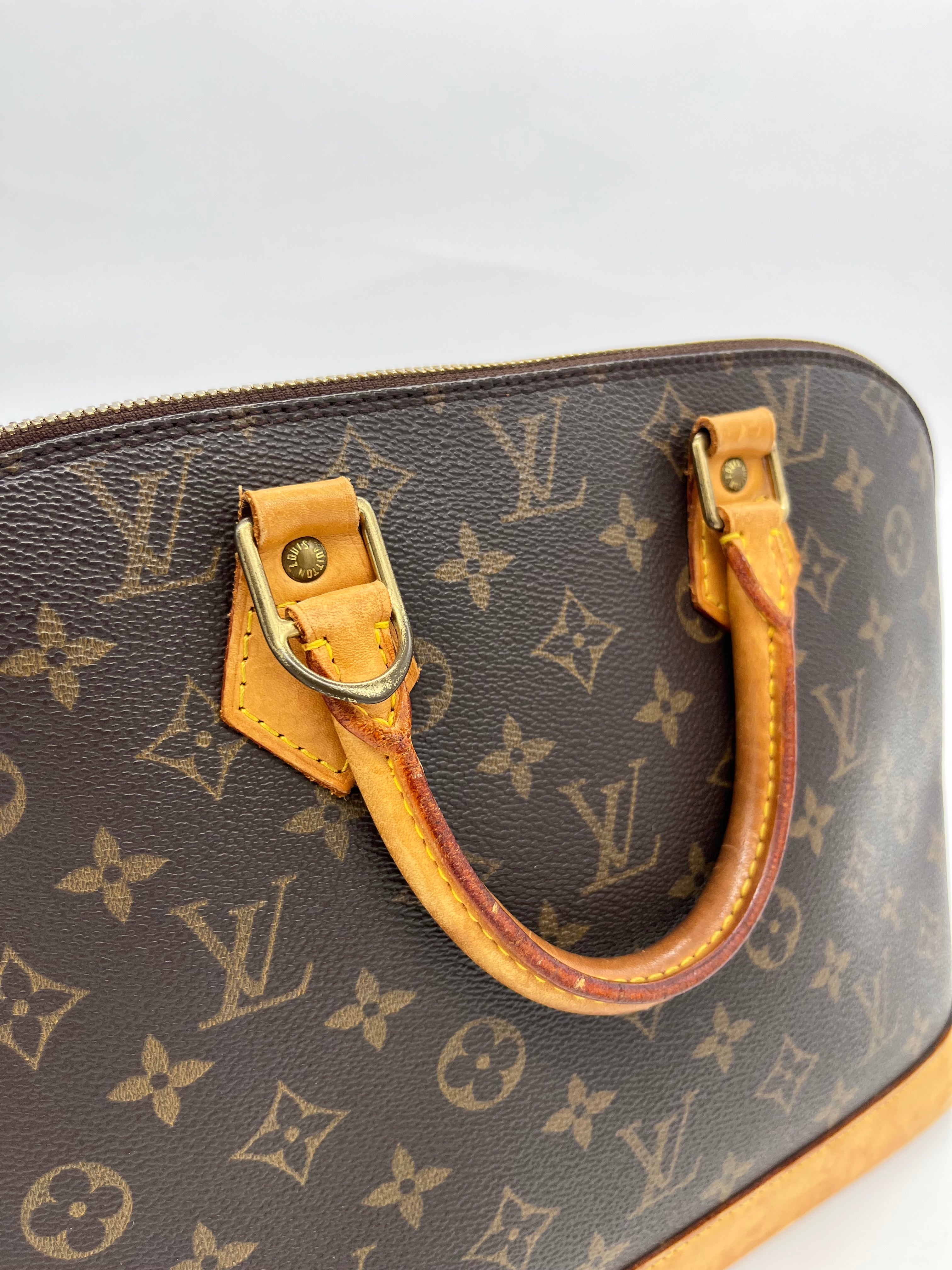 Louis Vuitton Alma PM