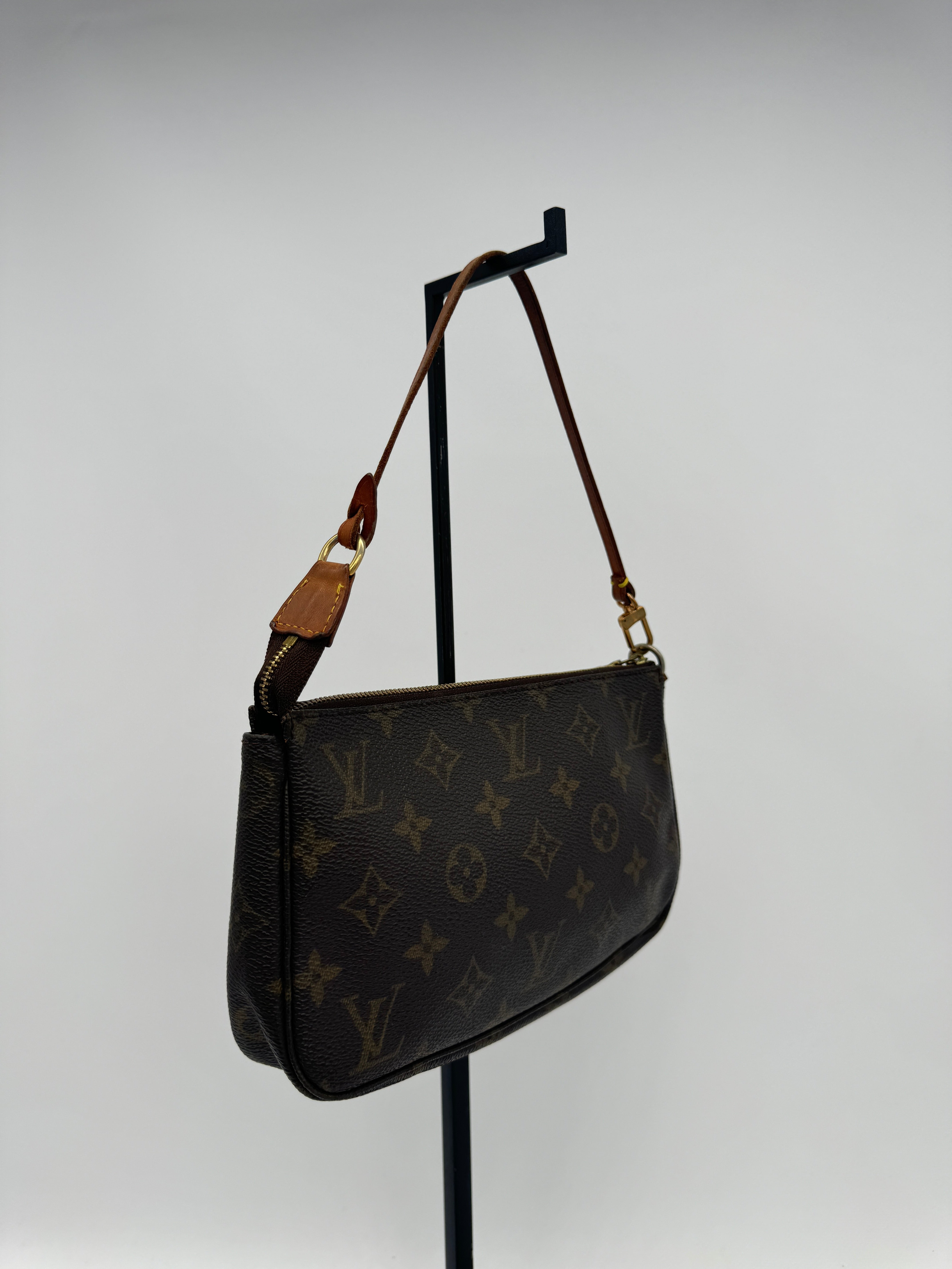 Louis Vuitton Pochette Accessoires