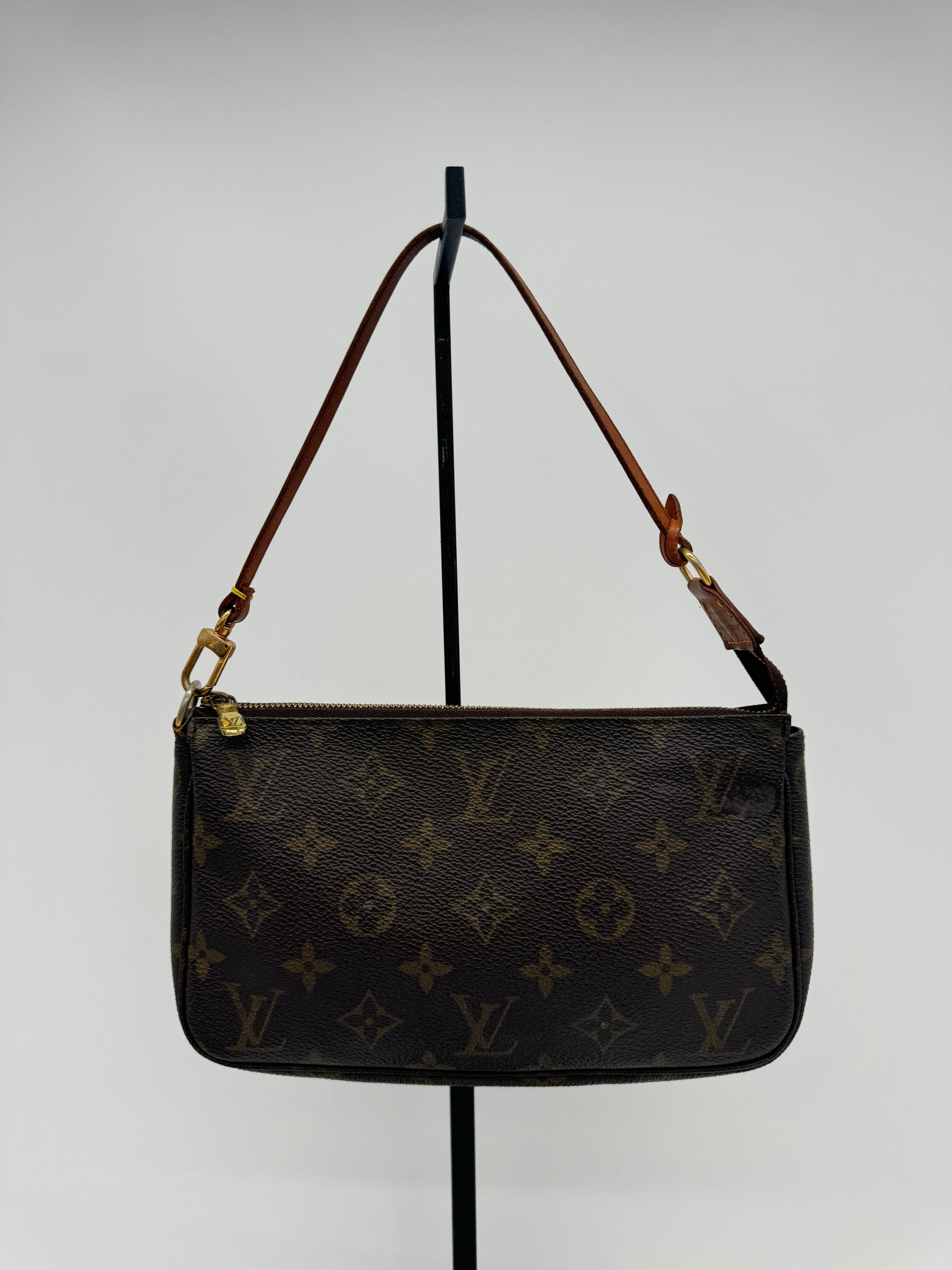 Louis Vuitton Pochette Accessoires