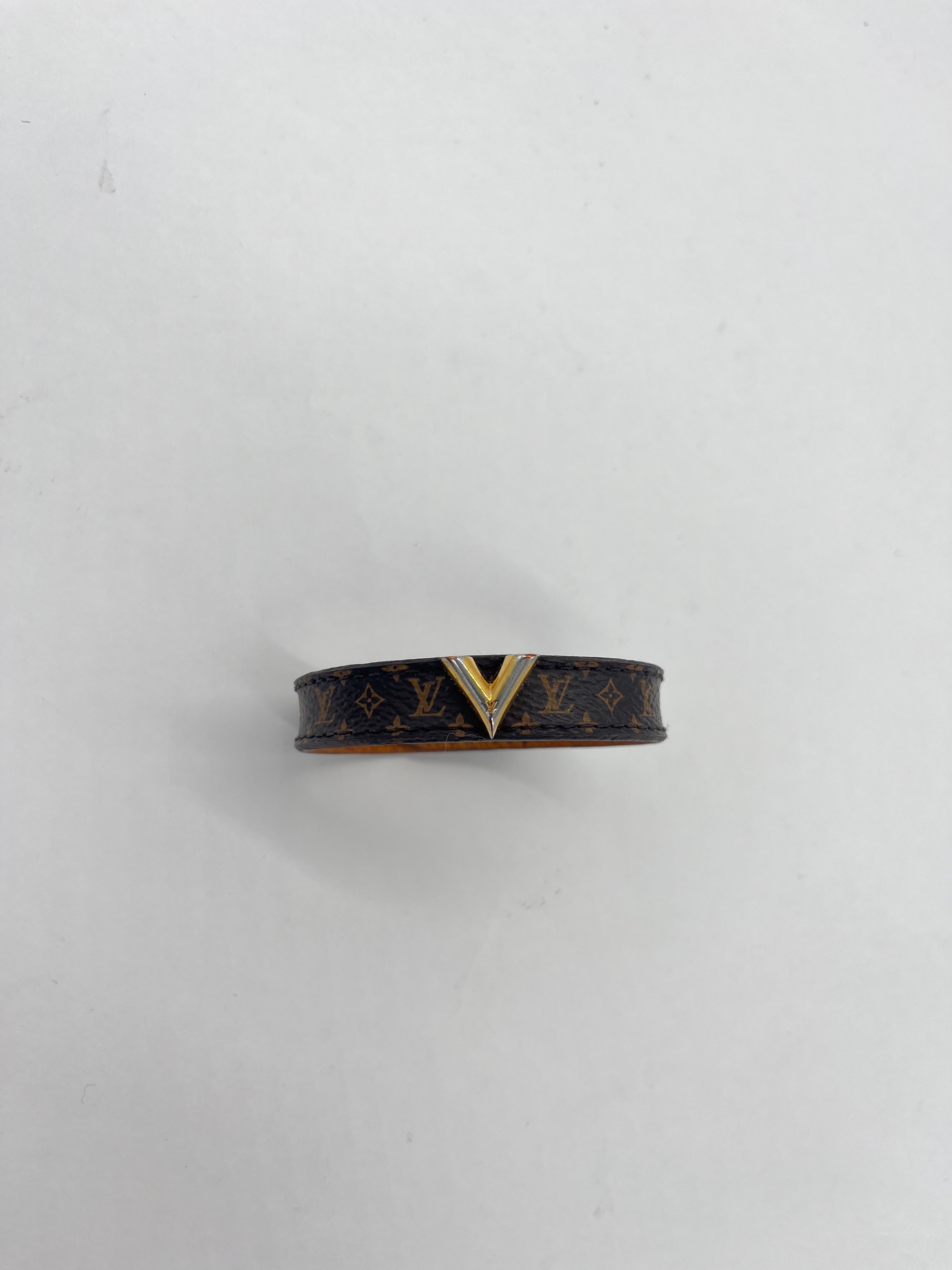 Louis Vuitton Essential V Bracelet