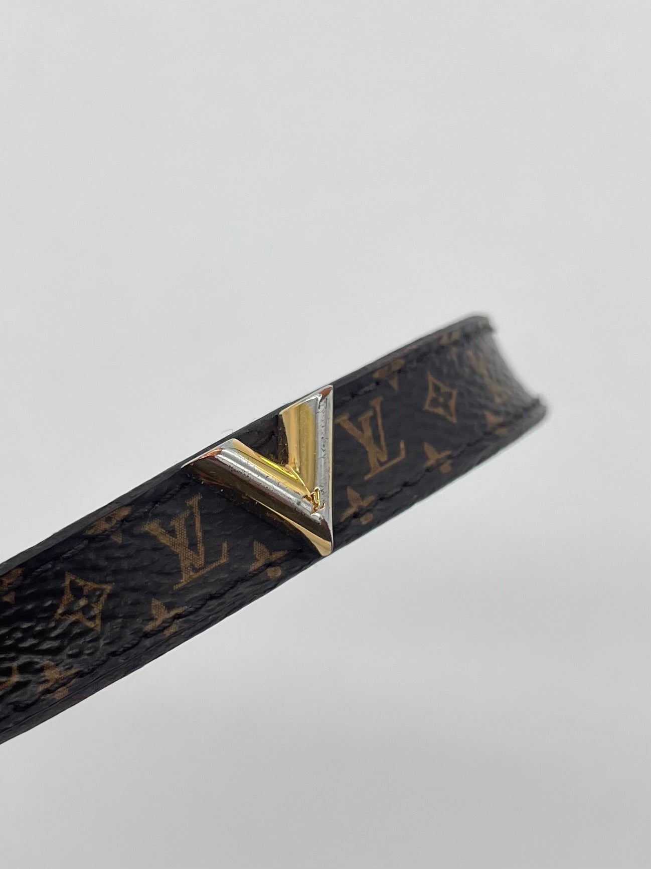 Louis Vuitton Essential V Bracelet