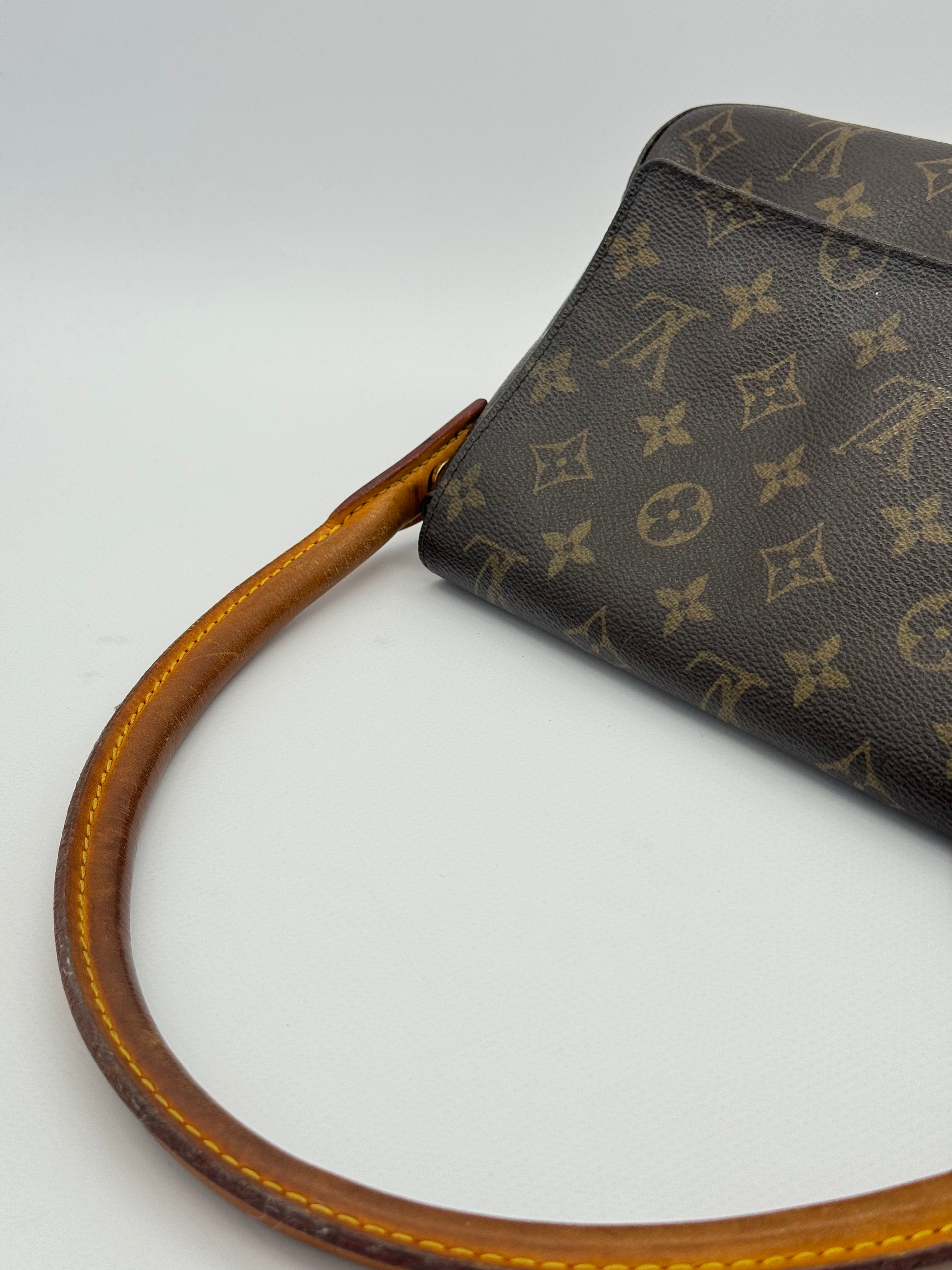 Louis Vuitton Mini Looping