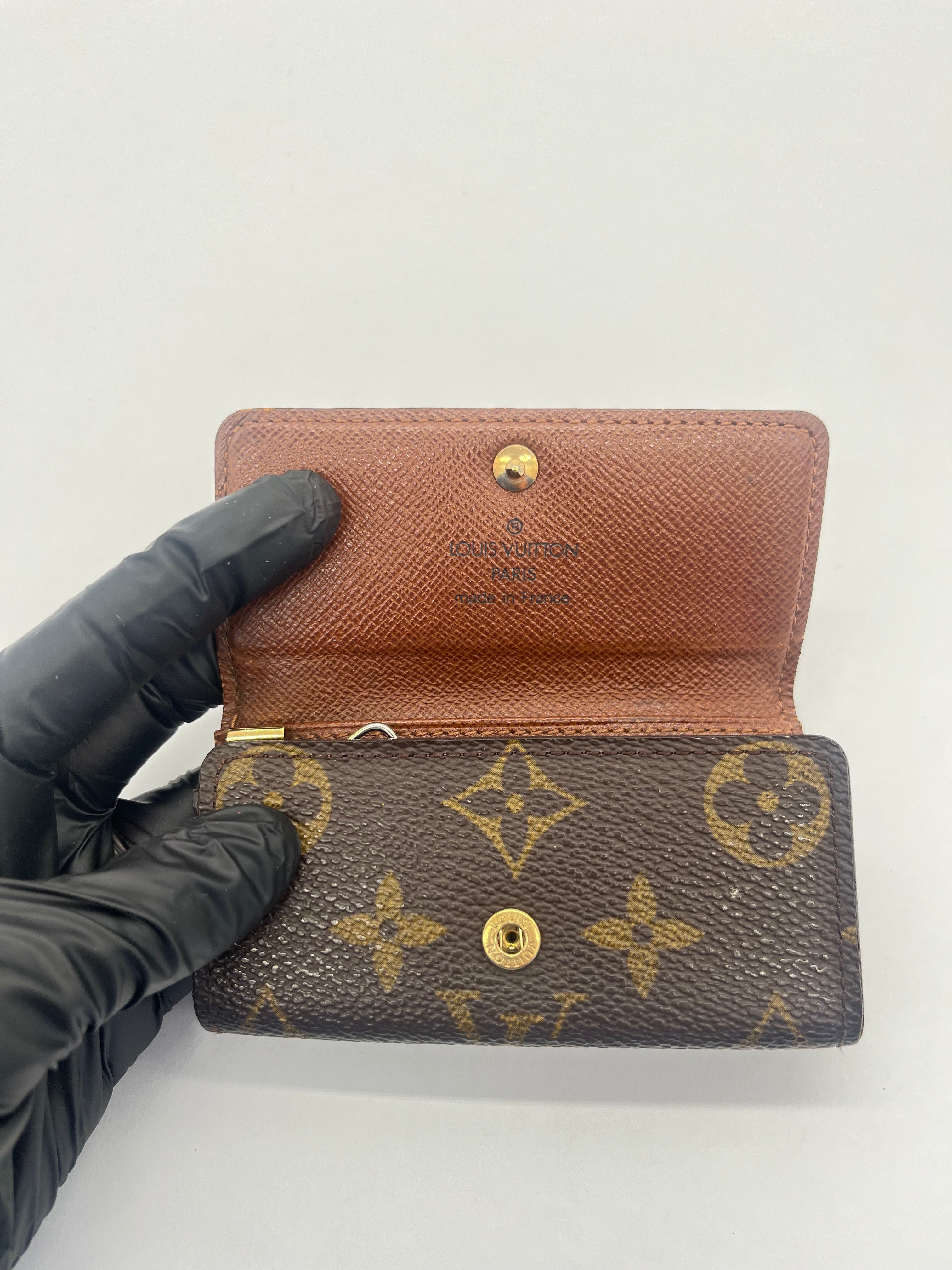 Louis Vuitton Keyholder