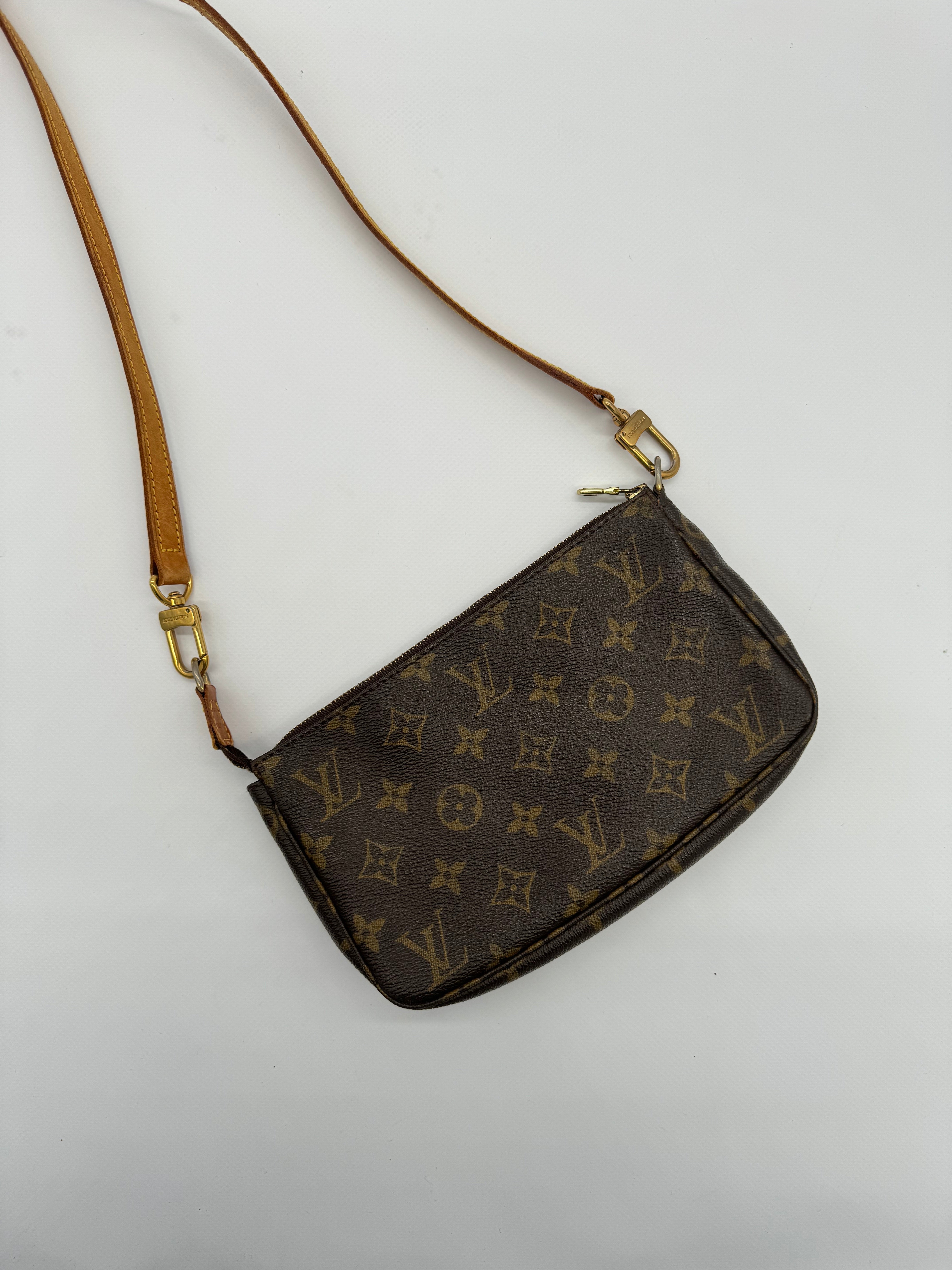 Louis Vuitton Pochette Accessoires