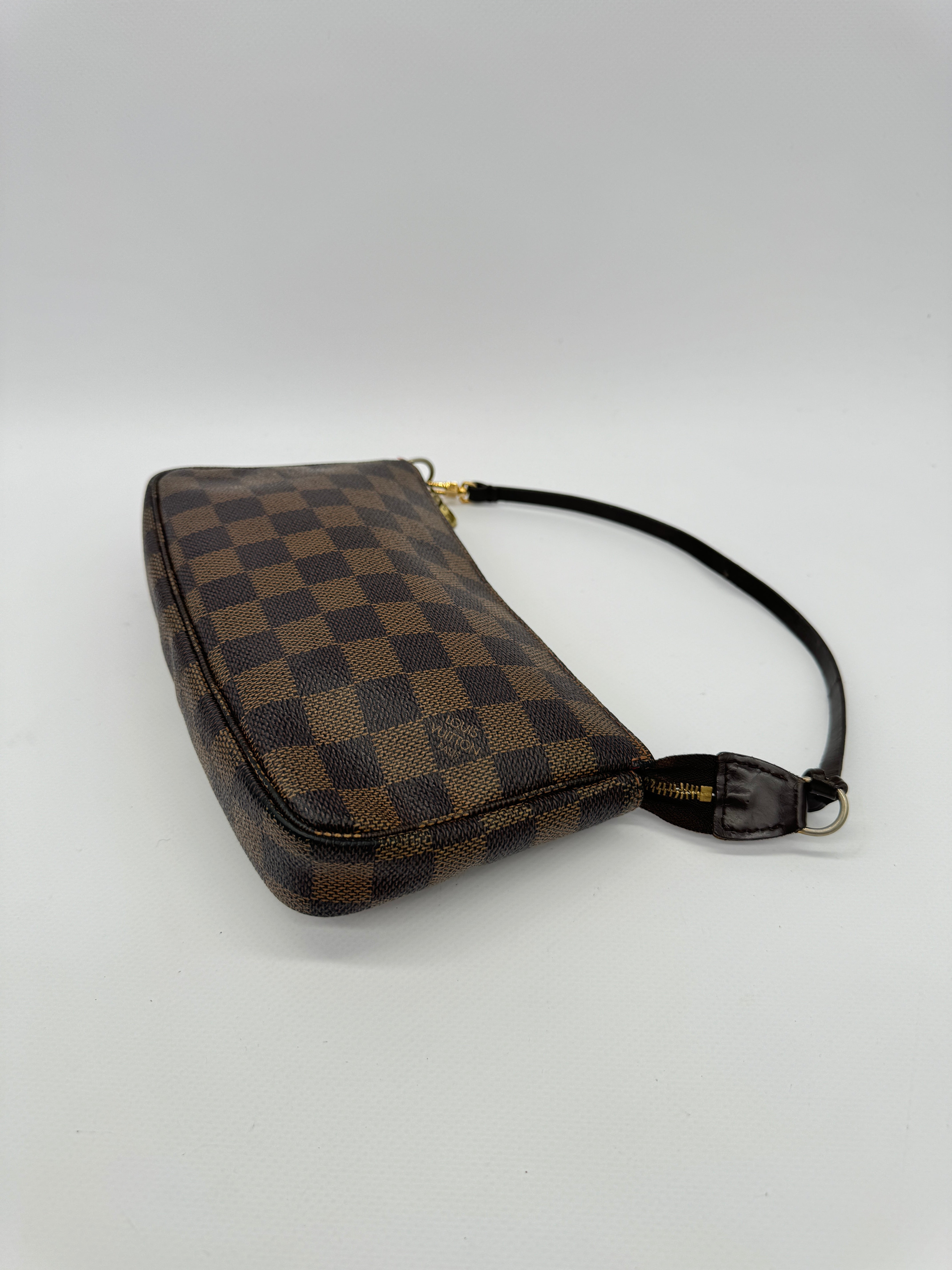 Louis Vuitton Pochette Accessoires