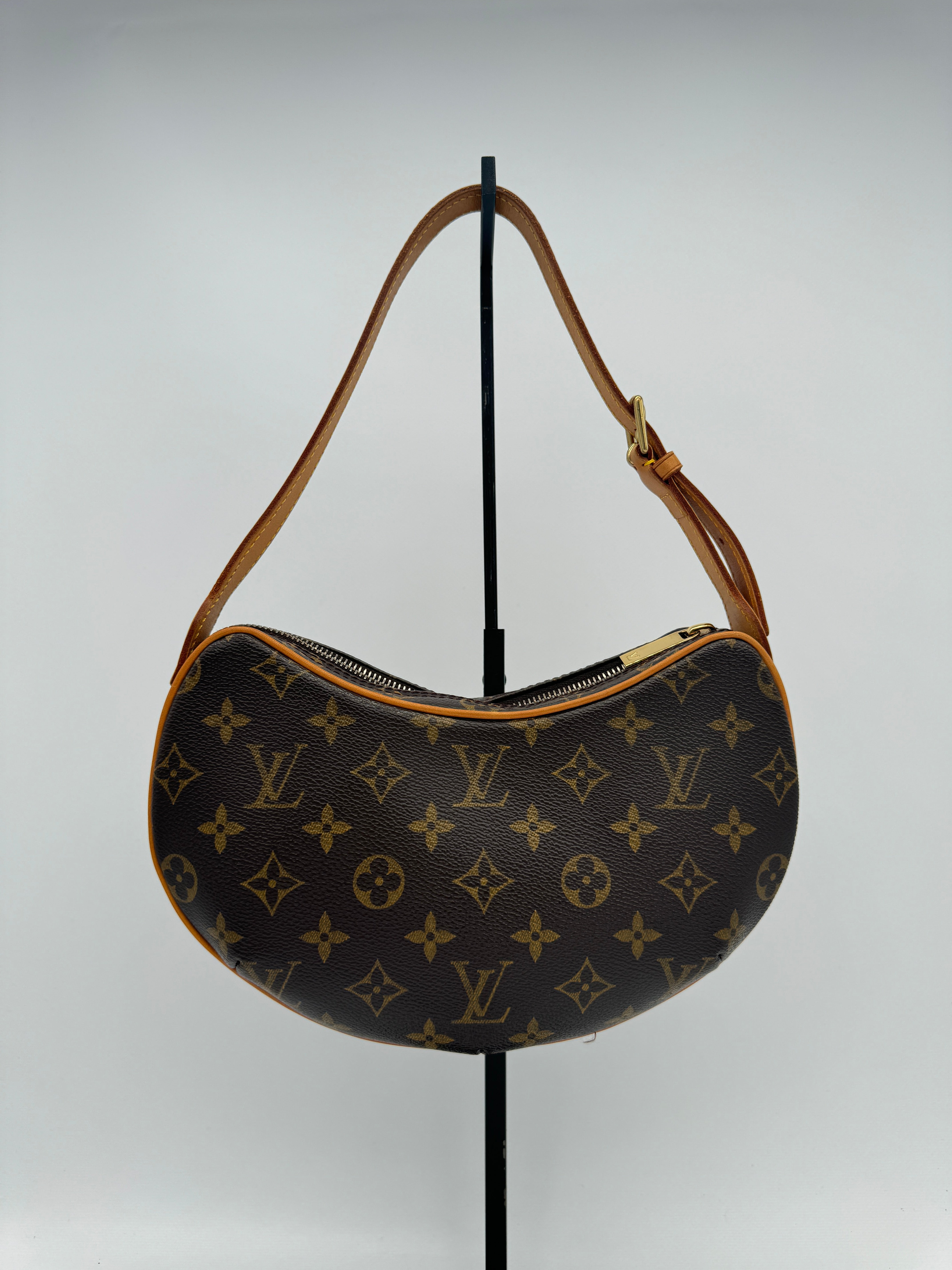 Louis Vuitton Croissant PM