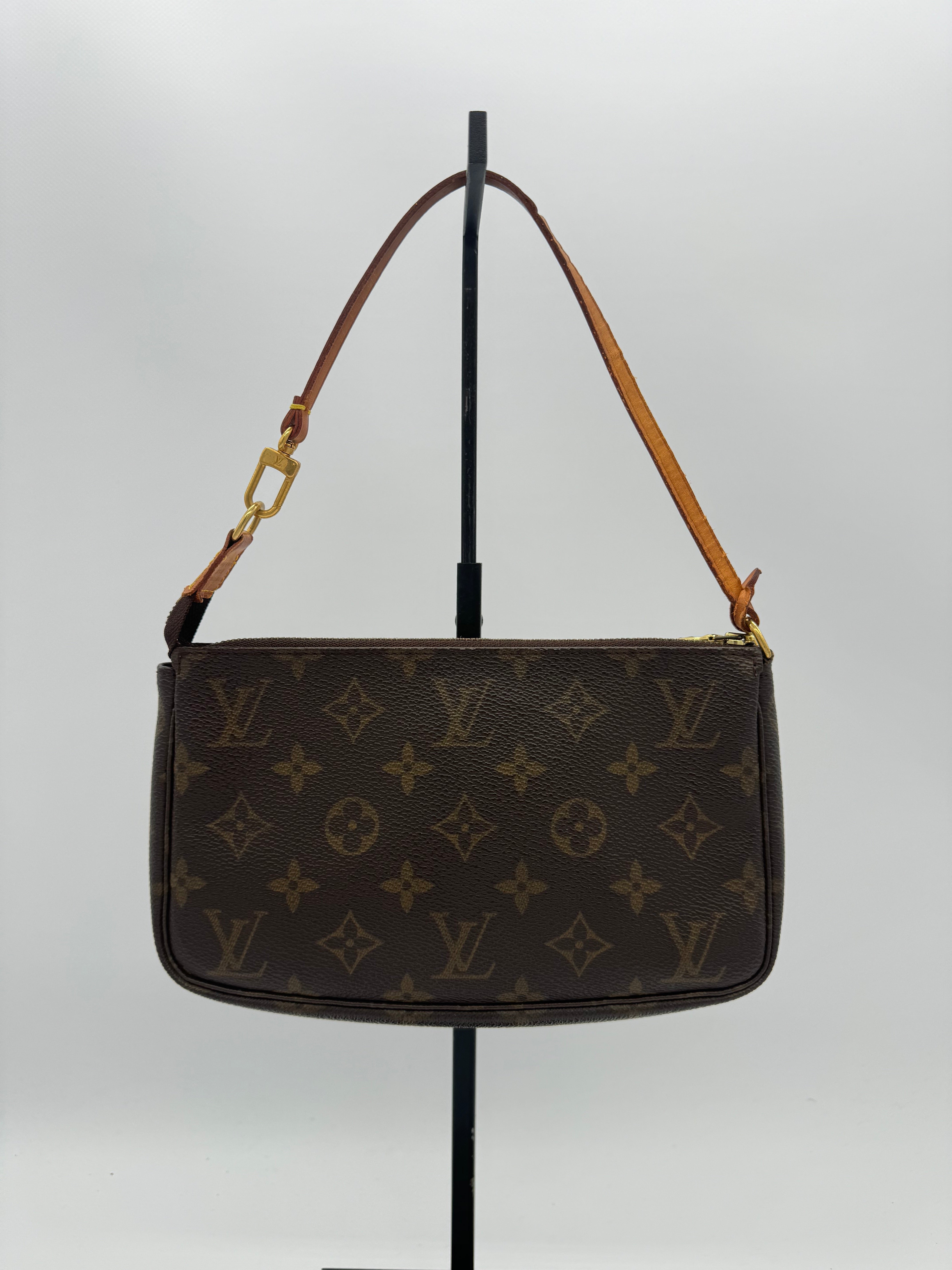 Louis Vuitton Pochette Accessoires