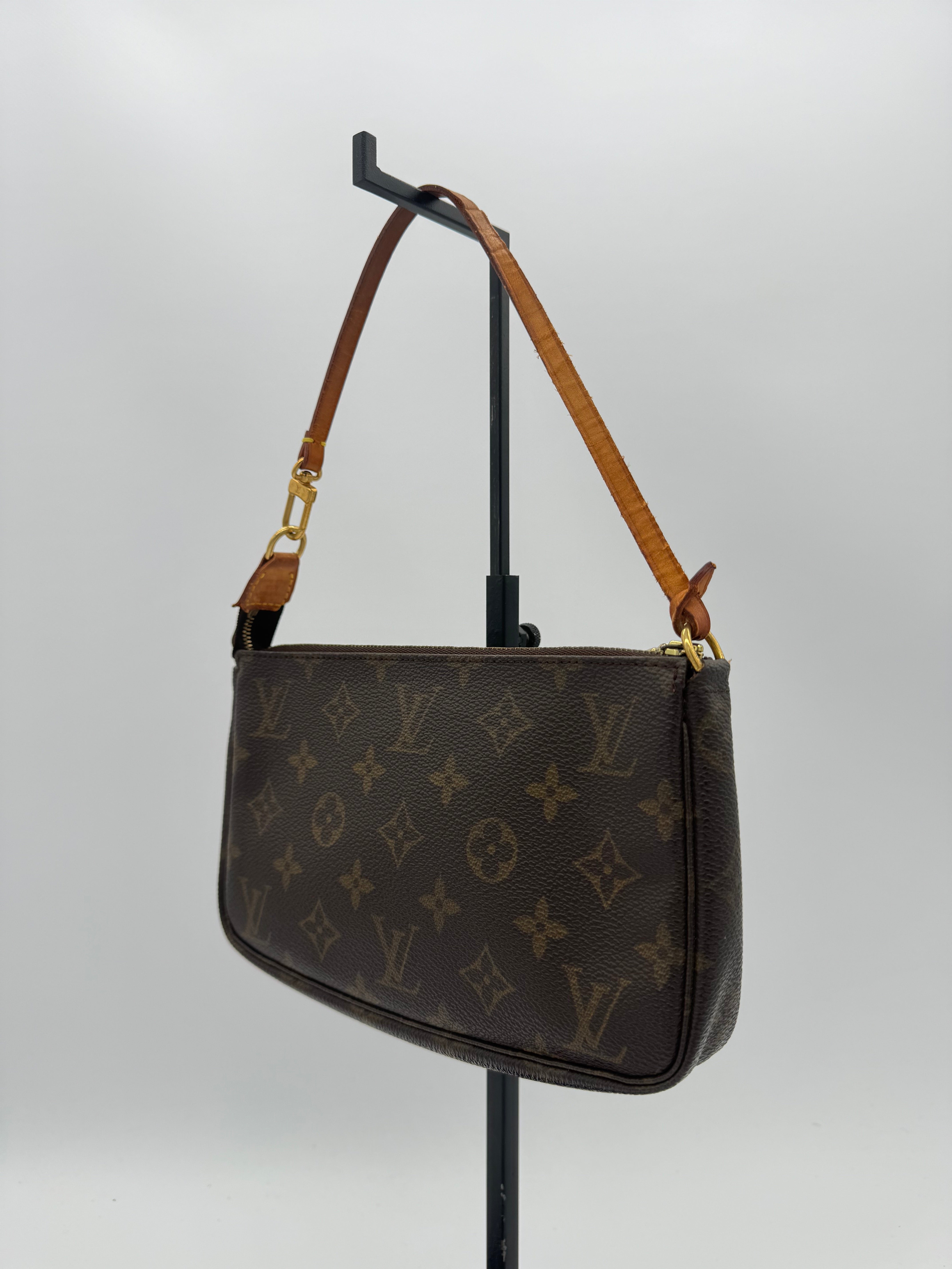 Louis Vuitton Pochette Accessoires