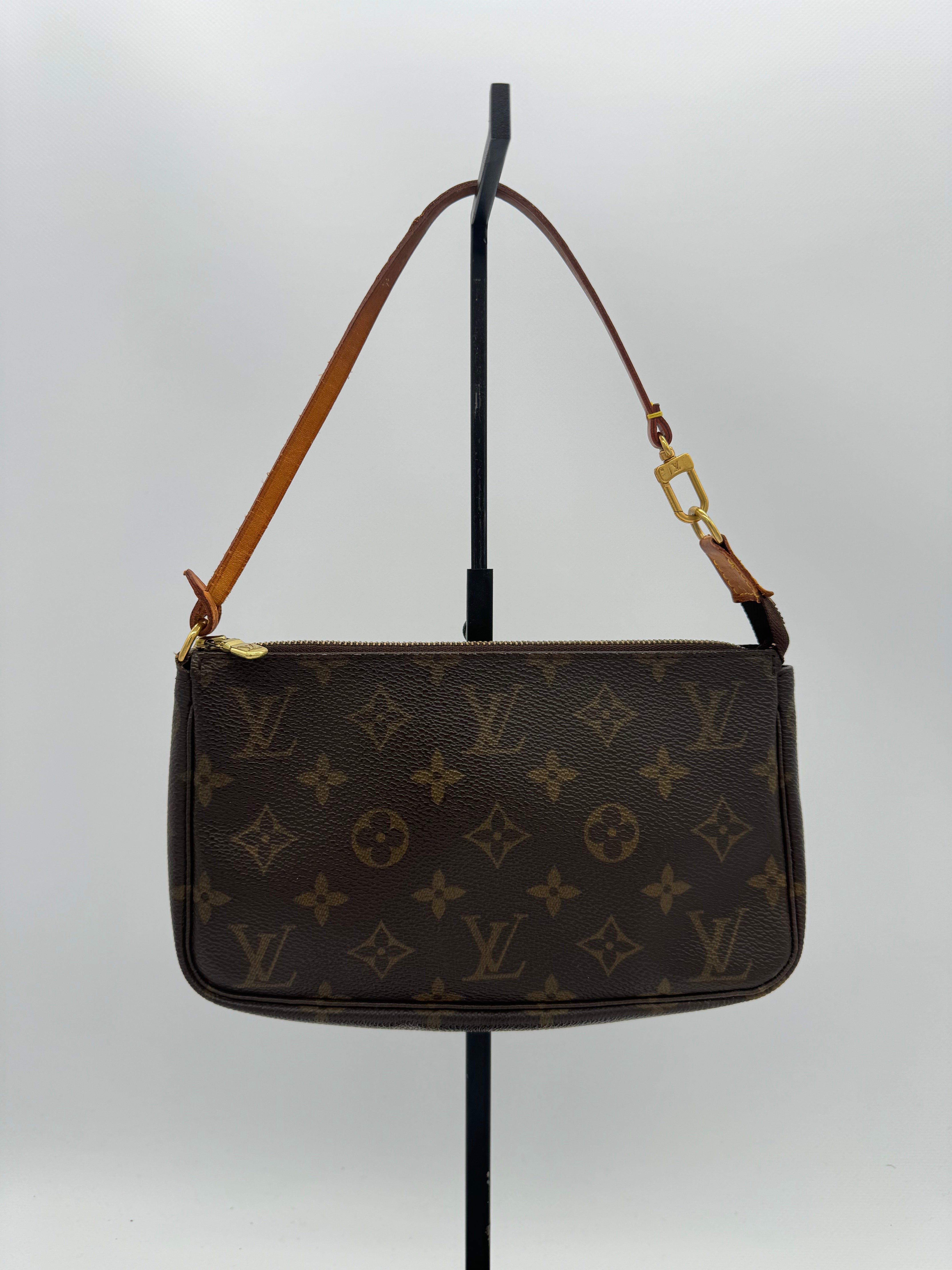 Louis Vuitton Pochette Accessoires