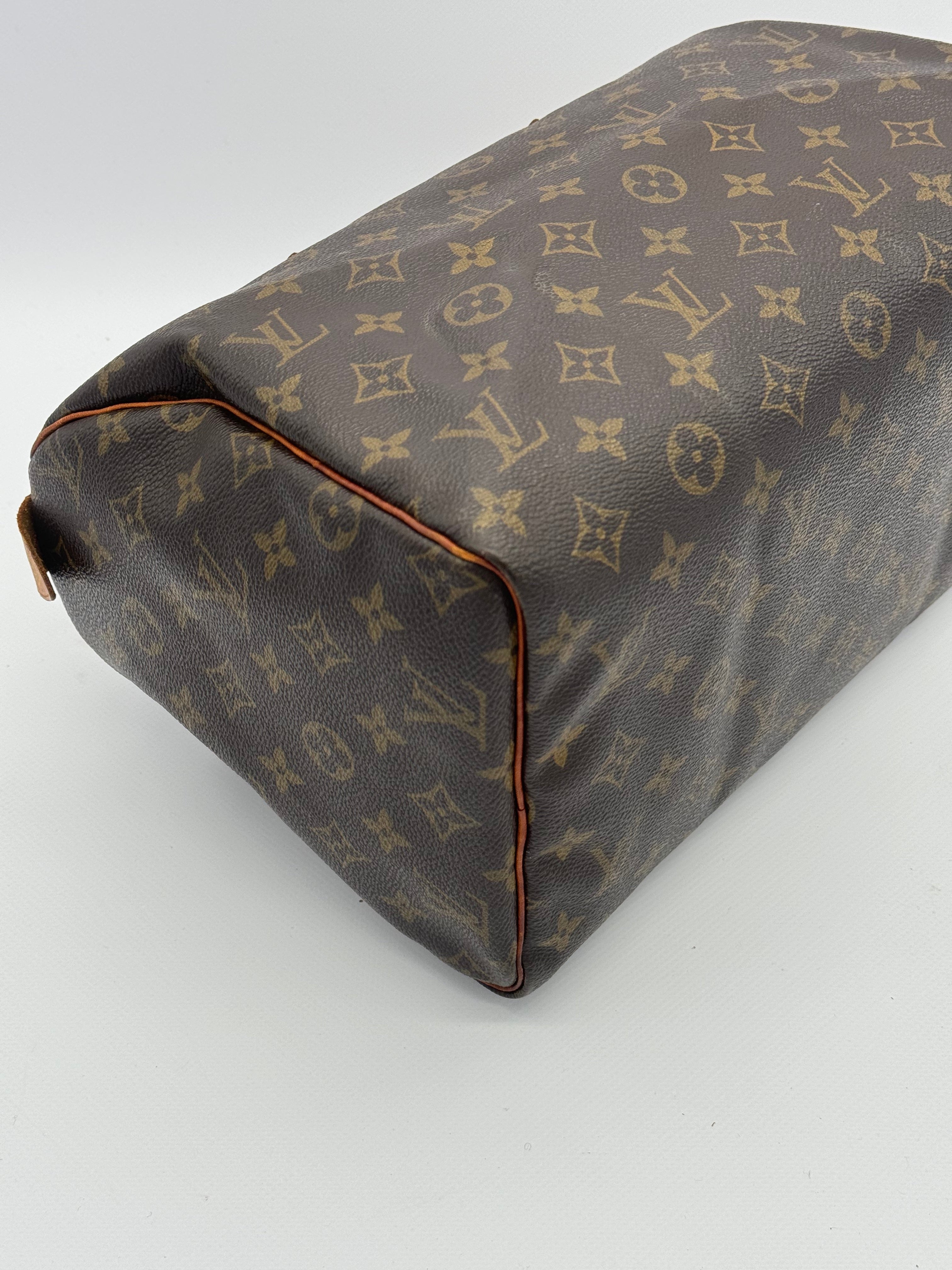 Louis Vuitton Speedy 30