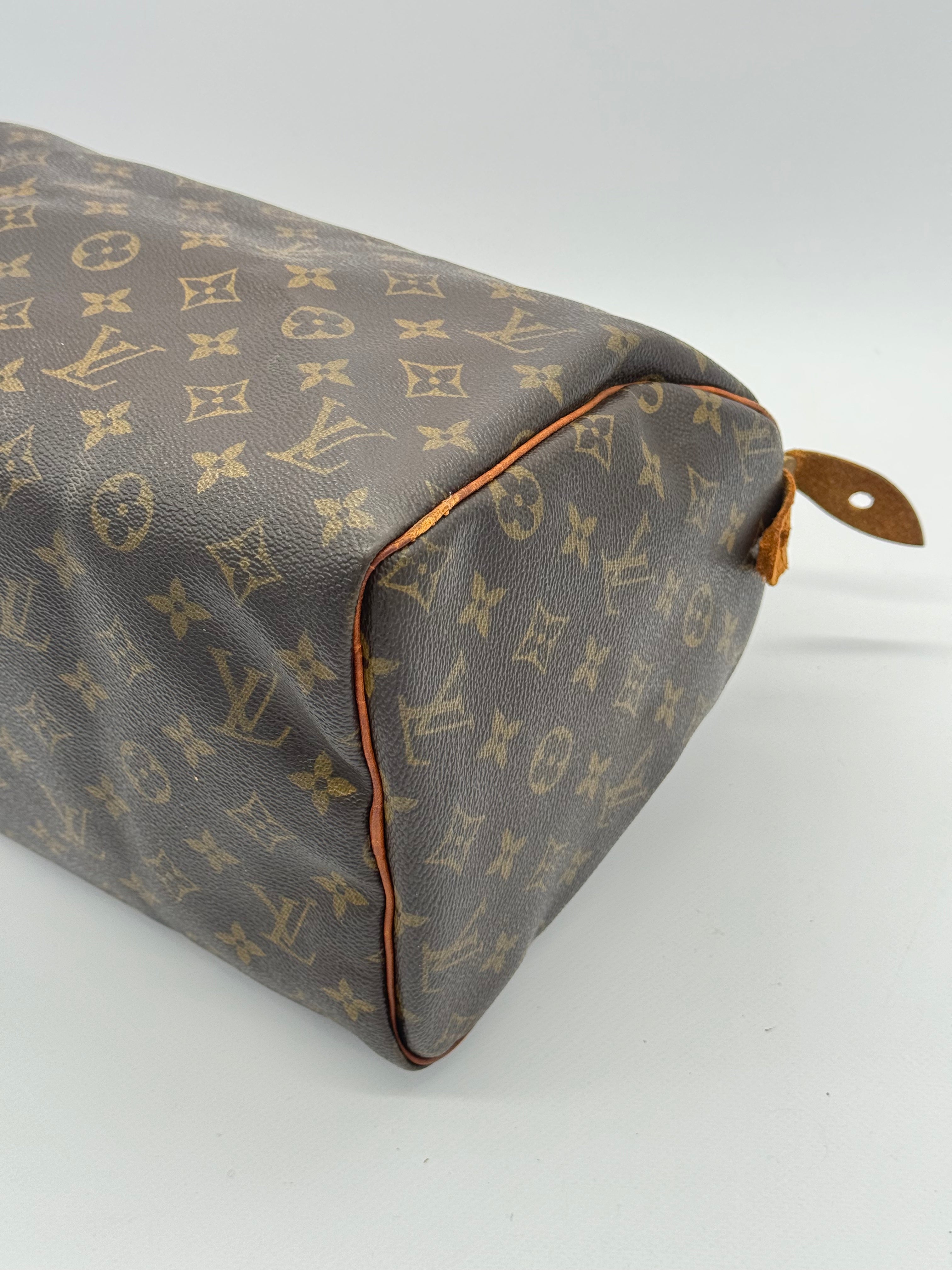 Louis Vuitton Speedy 30