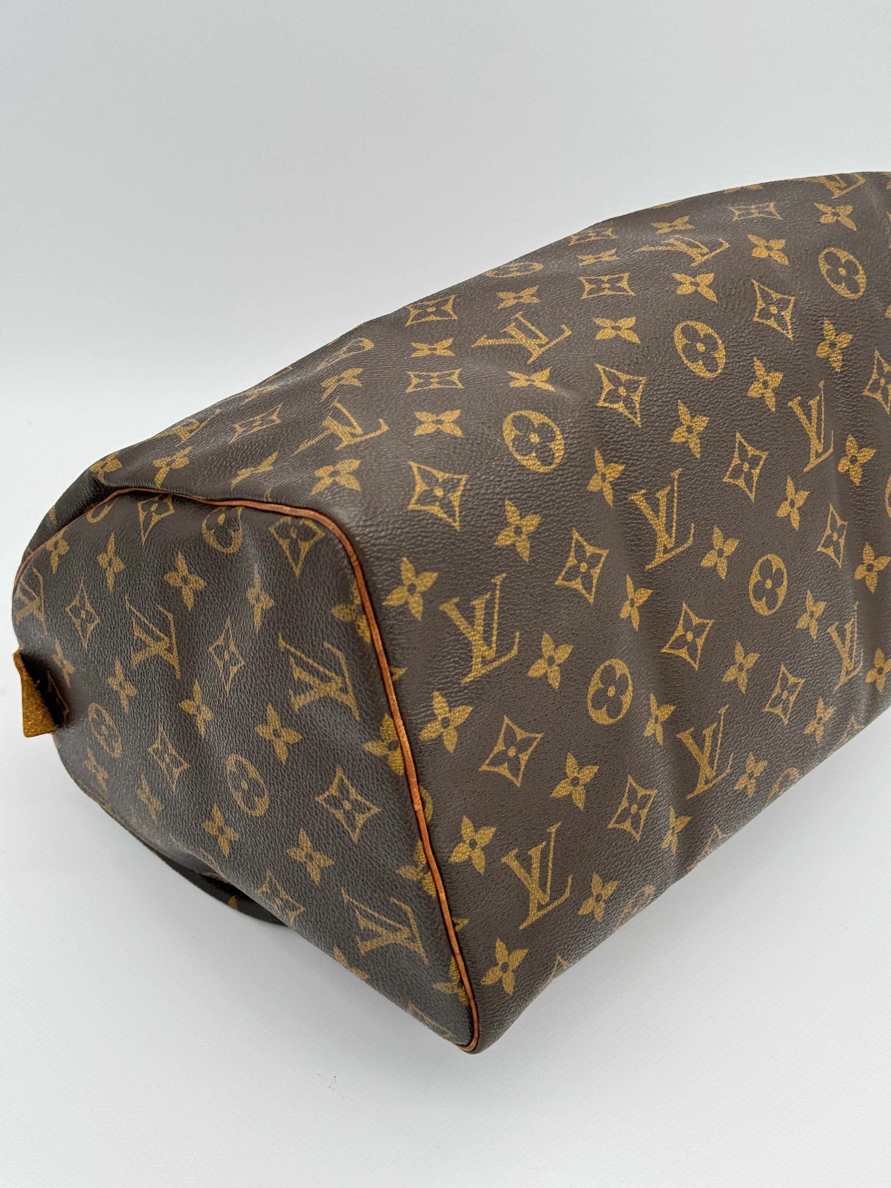 Louis Vuitton Speedy 30